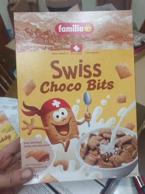 Ngũ Cốc Nhân Socola Cho Trẻ Em Swiss Choco Bits Familia (375g)