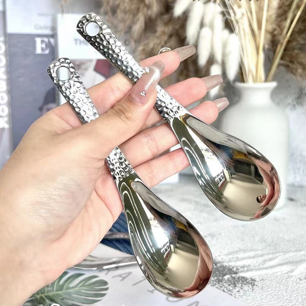 Combo 10 muỗng thìa Inox dùng để ăn cơm, ăn chè, trái cây được dập hoa văn chìm phong cách thời trang