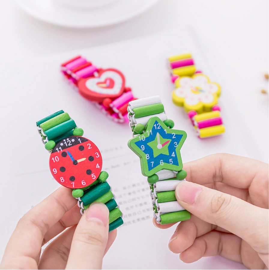 Vòng trang trí đeo tay bằng gỗ cho bé - Kích thước 8cm - Giao màu ngẫu nhiên