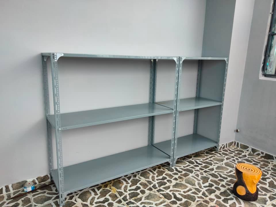 KỆ SẮT V LỖ đa năng - kệ kho hàng Loại dày, chịu tải tốt.