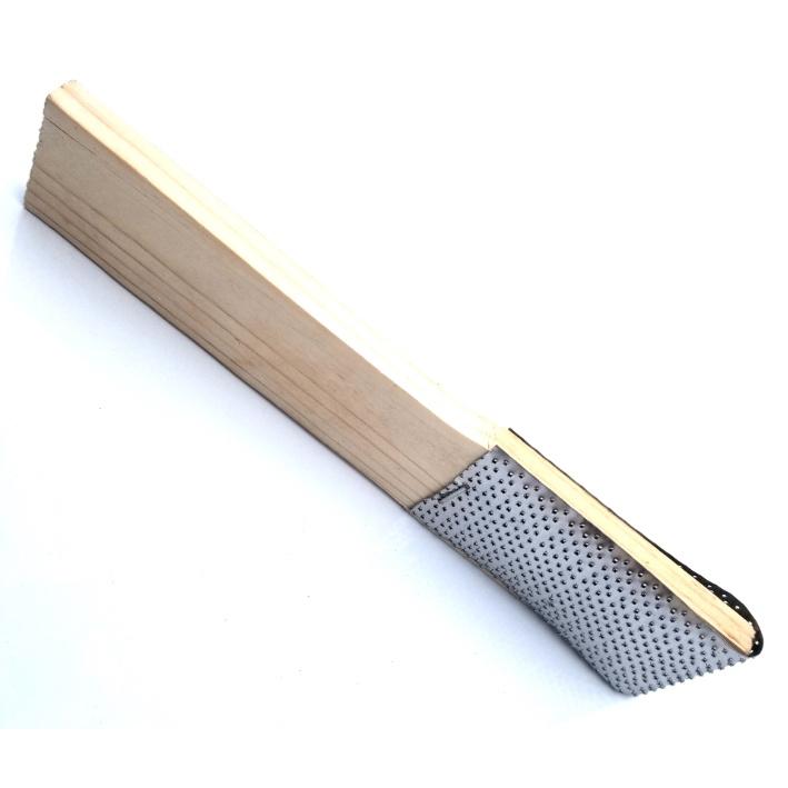 Gỗ ráp miếng bào ruột xăm, đánh giầy