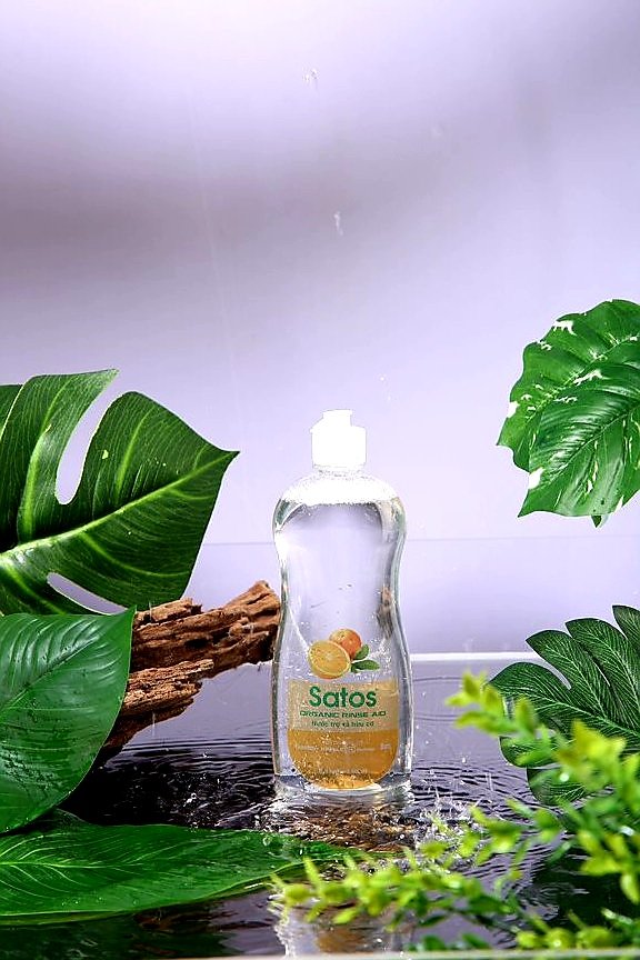 Nước làm bóng hữu cơ Satos 500ml, không mùi, không màu,an toàn cho sức khoẻ. Là nước trợ xả dành cho máy rửa bát.