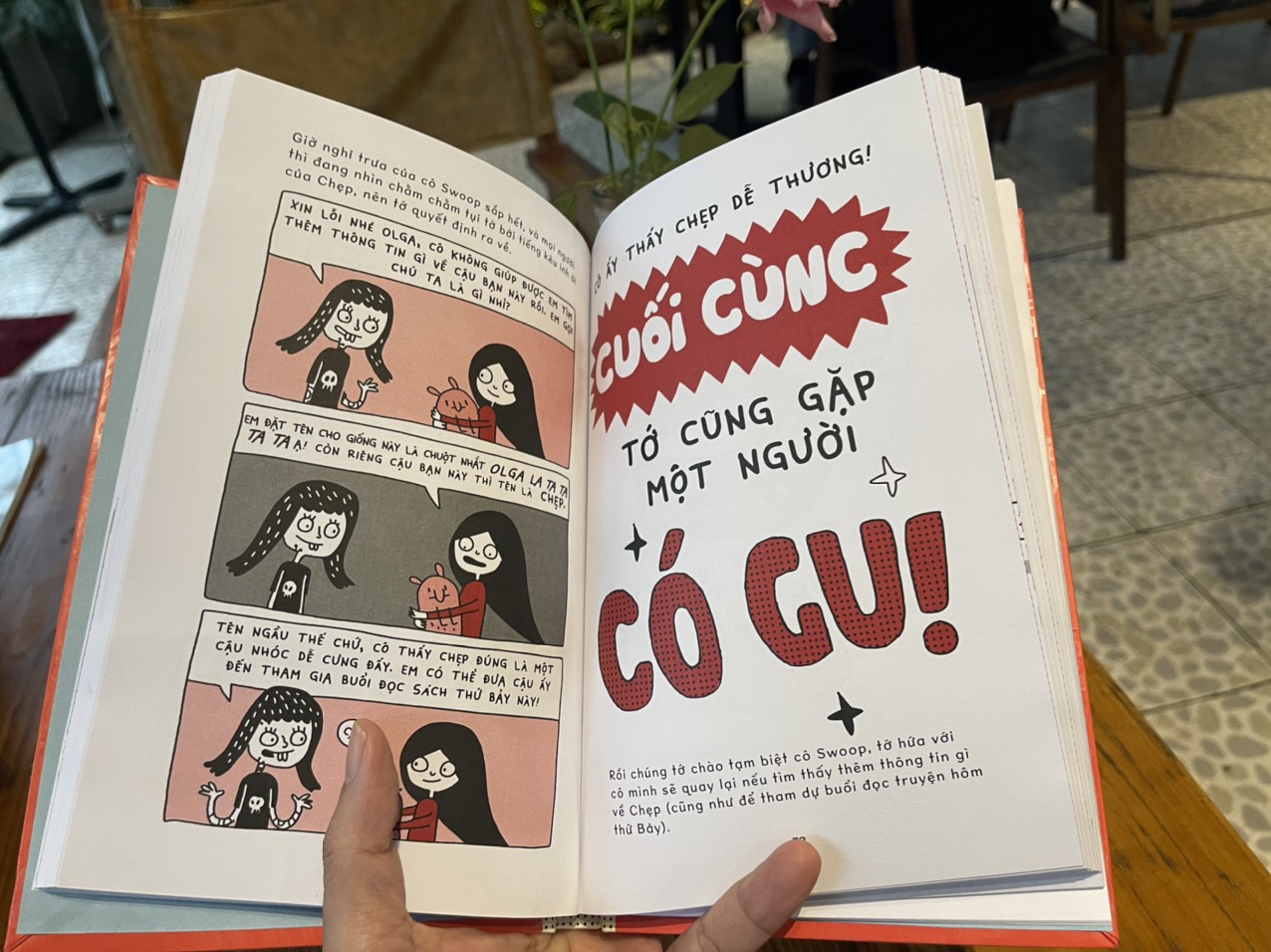 [Bìa cứng, minh họa in màu] Tập 1: OLGA VÀ MÙI THUM THỦM TỪ ĐÂU BAY TỚI  - Elise Grav – Crabit Kidbooks