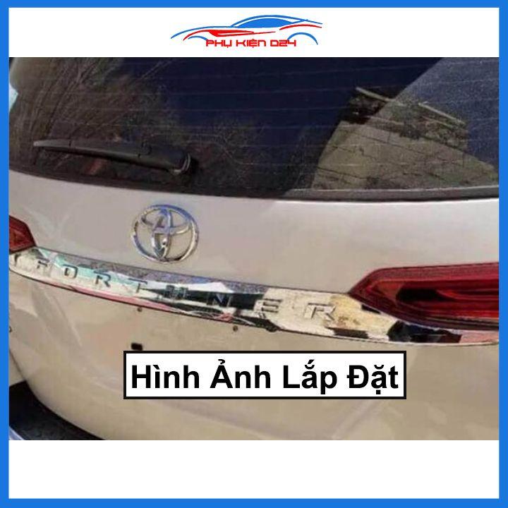 Ốp tay mở cốp mạ Crom Fortuner 2017-2018-2019-2020-2021 trang trí xe chống va đập hiệu quả