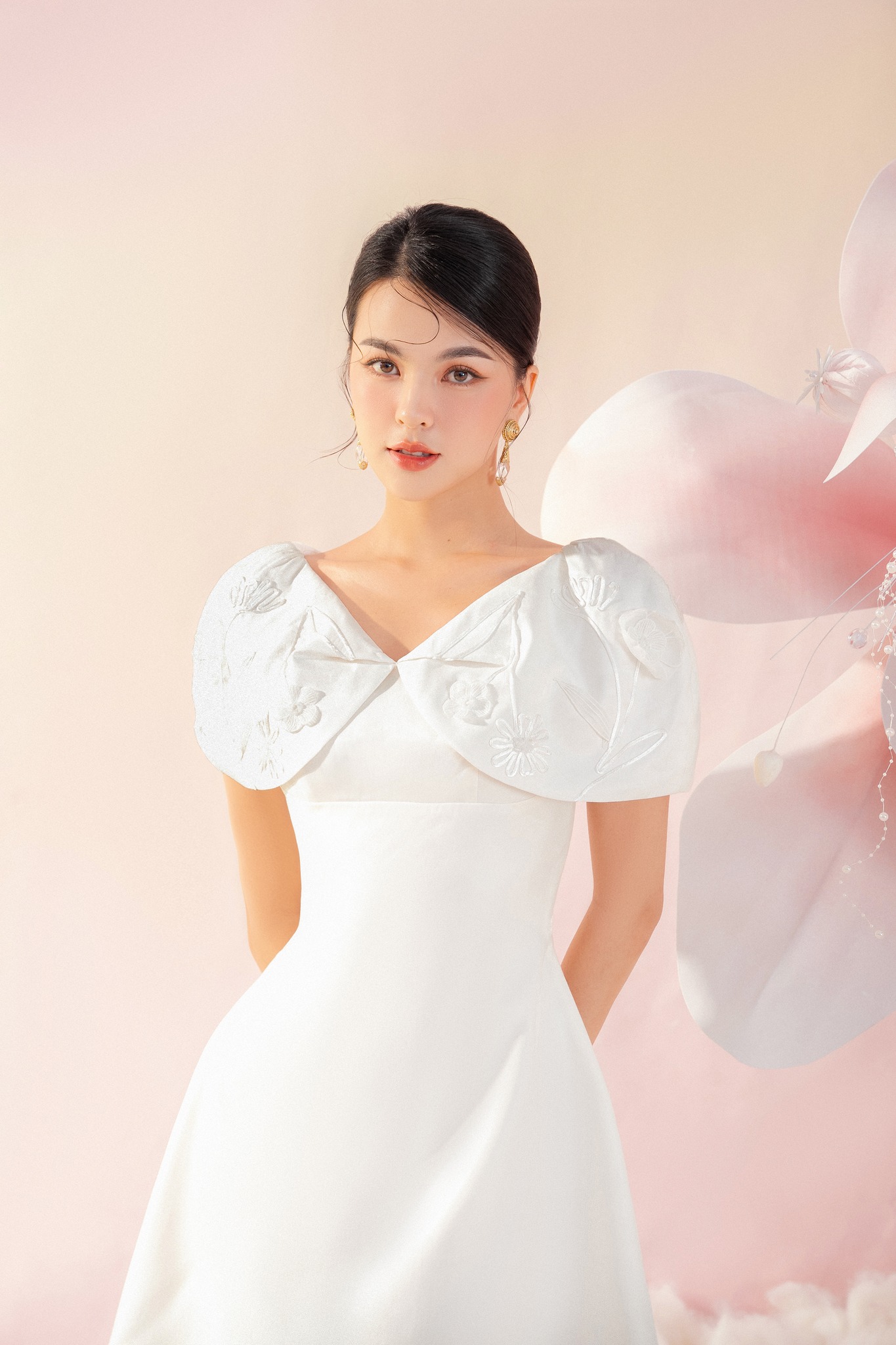 OLV - Đầm Vanessa Embroi Dress