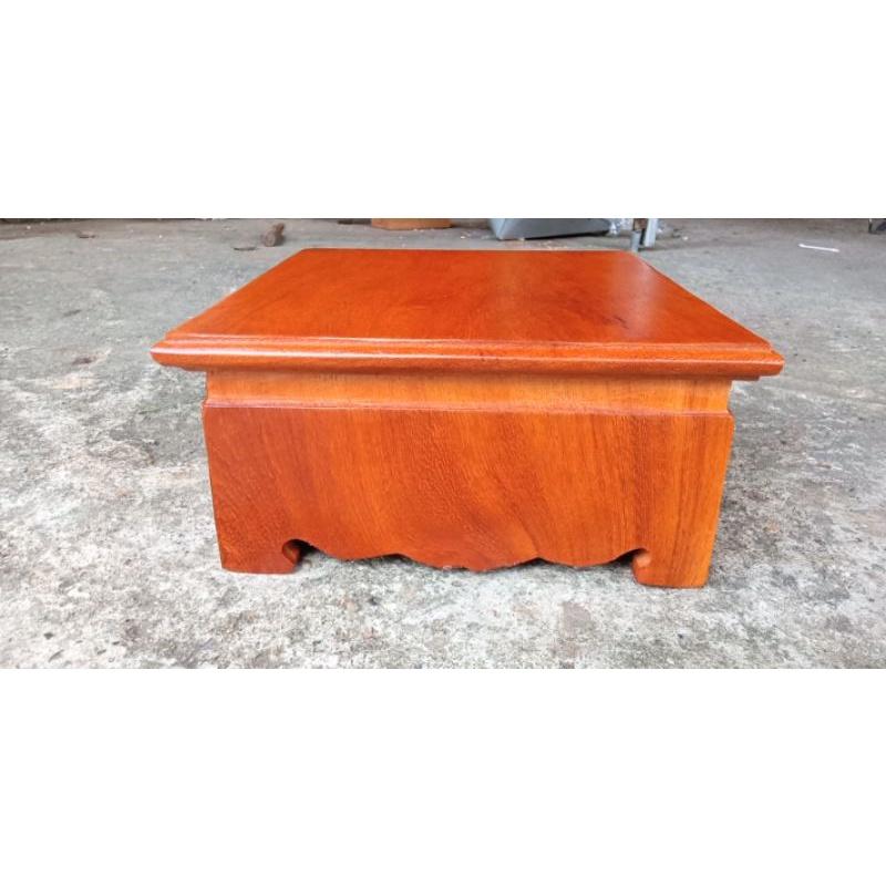 Đế vuông trơn gỗ hương