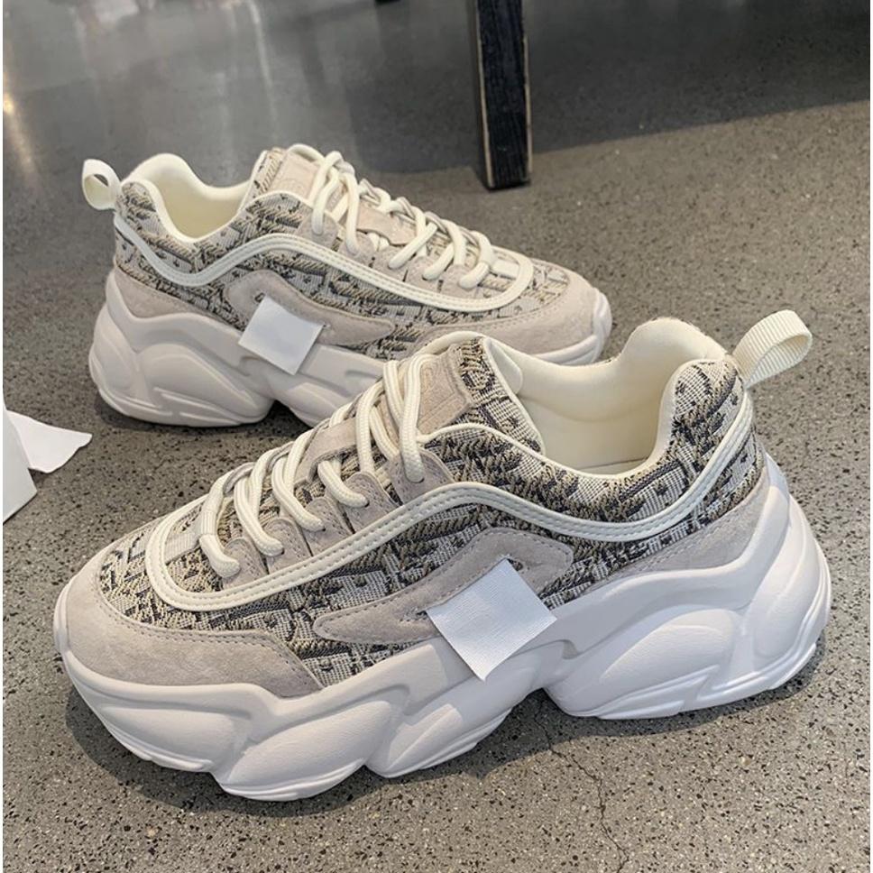 Giày nữ thể thao đế độn đế lượn sóng đôn