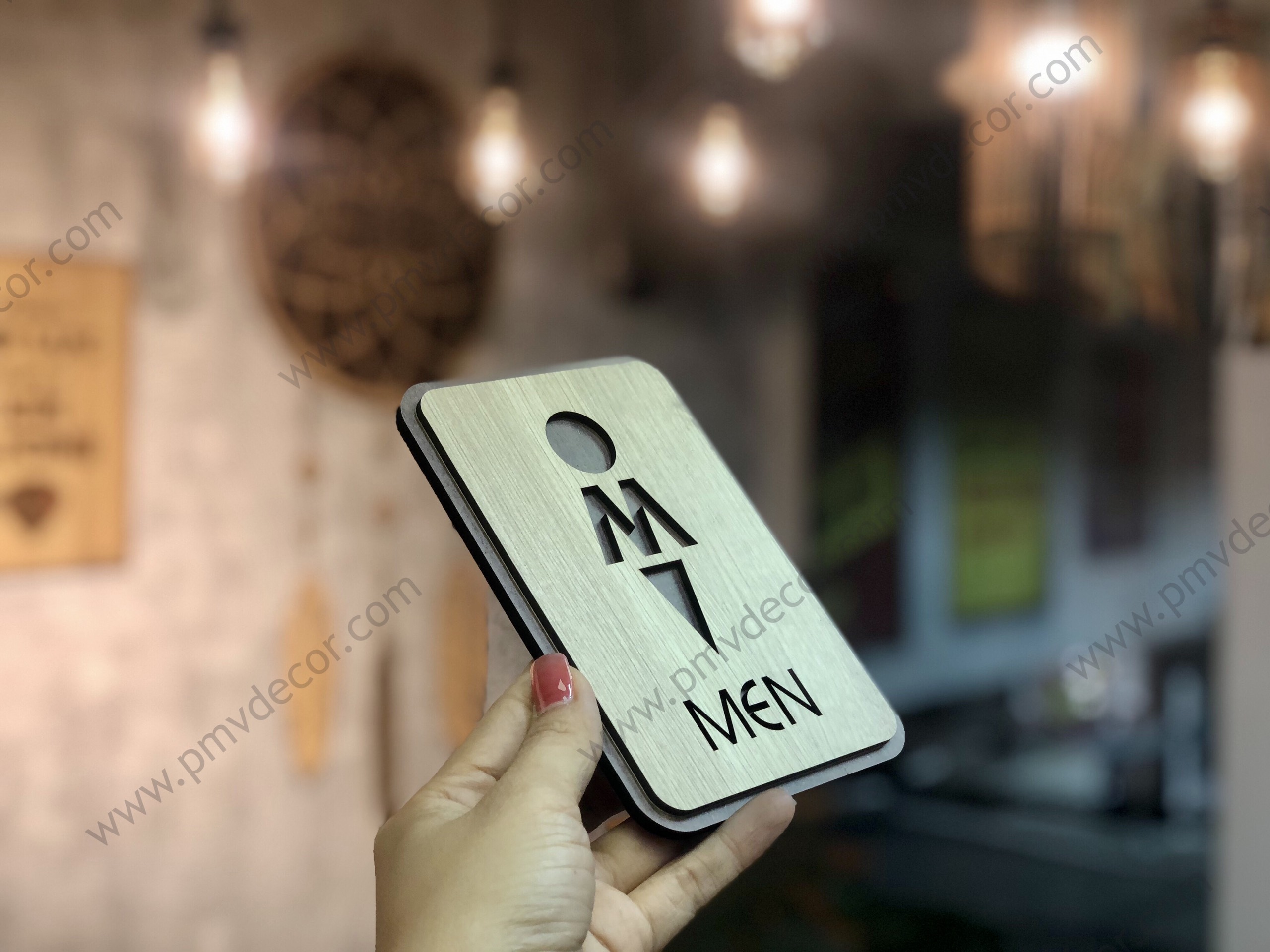 BẢNG WC, KT: 100*150mm Gỗ MDF phủ melamine 2 màu tương phản