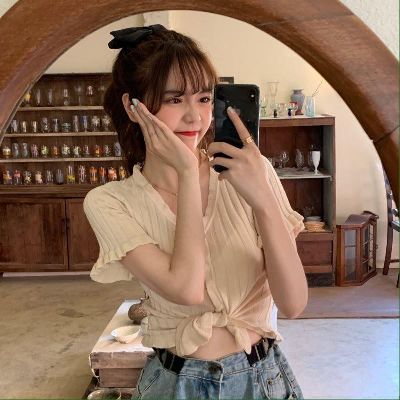 Áo Thun Nữ Ngắn Tay Cổ Chữ V Thời Trang