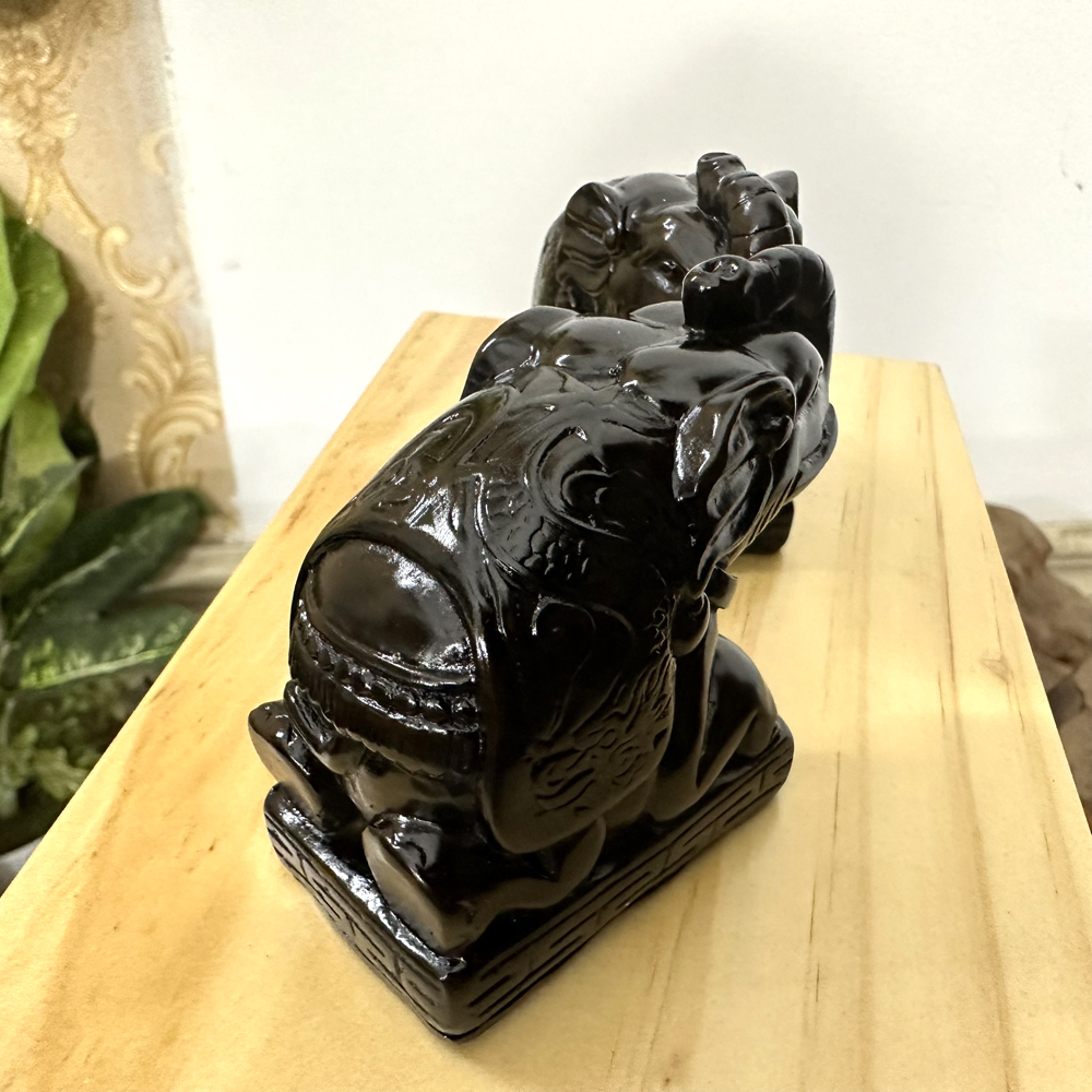 Cặp 2 tượng voi đá trang trí phong thủy bàn làm việc - Cỡ mini - Cao 6cm - Màu nâu đen