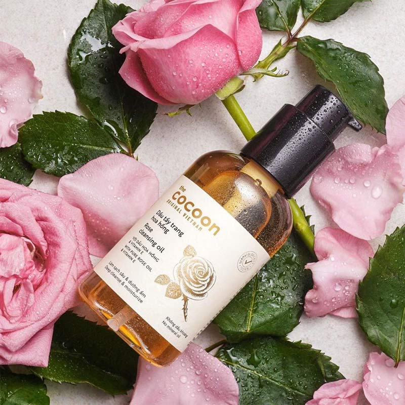 Dầu tẩy trang hoa hồng tẩy sạch makeup chuyên nghiệp và dưỡng ẩm Cocoon  Rose Cleansing Oil 140ml