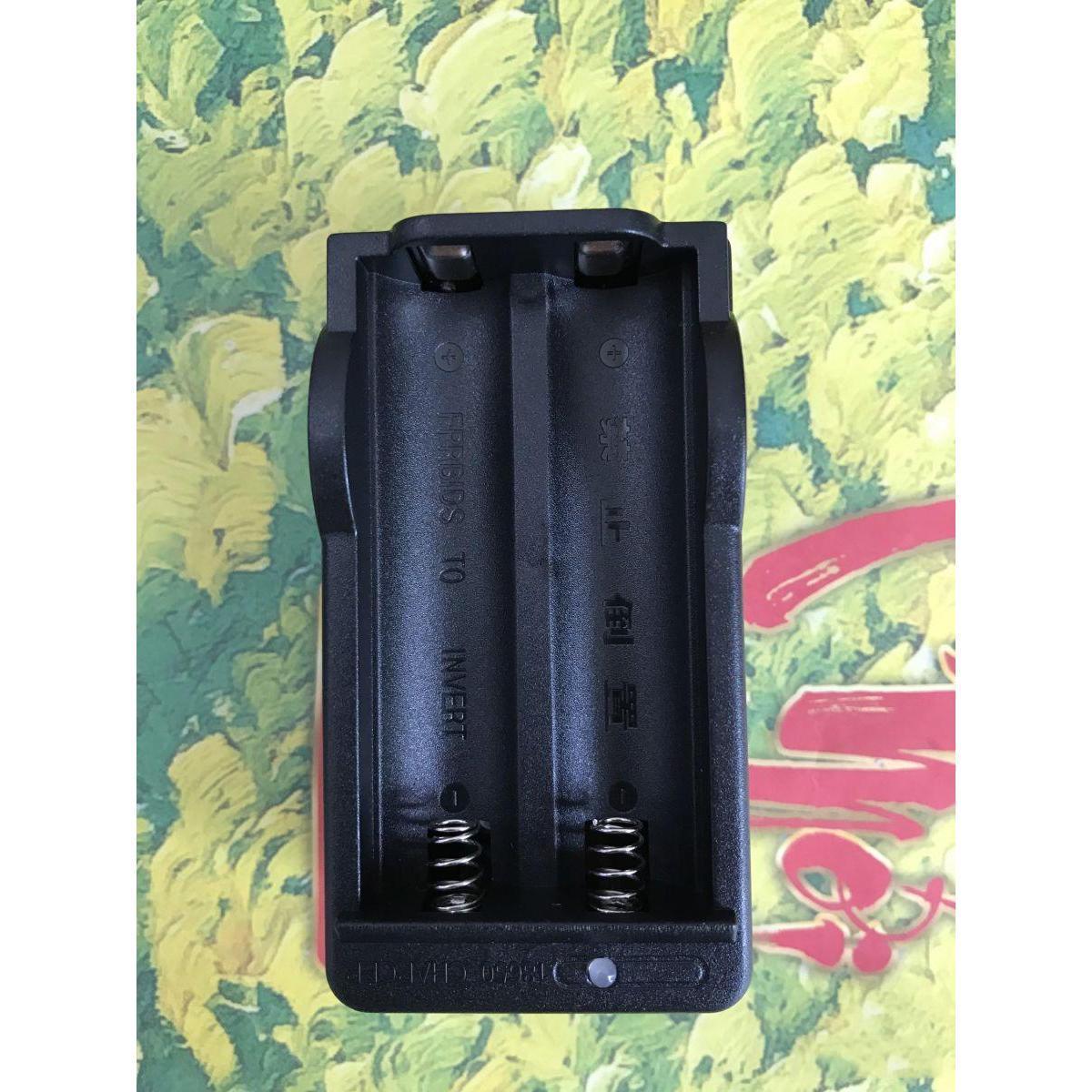 Cóc Sạc Pin 18650 Loại 2 Pin Đa Năng Có Led