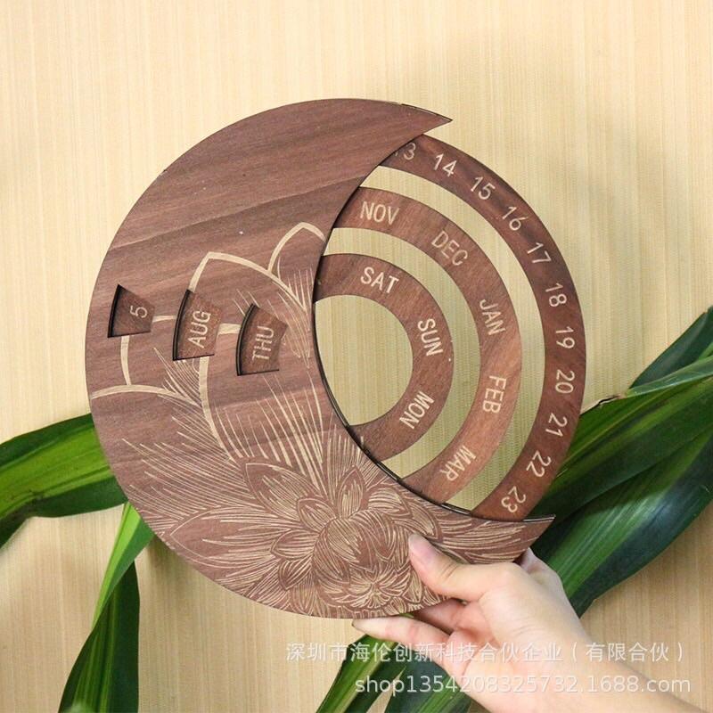 Lịch treo tường bằng gỗ