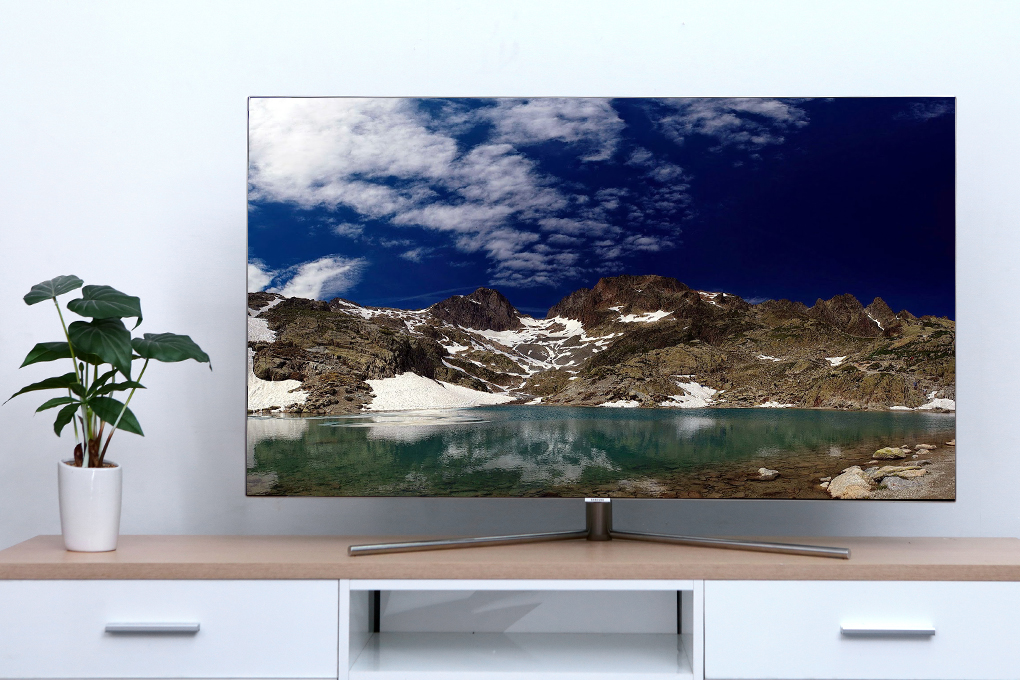 Smart Tivi QLED Samsung 4K 55 inch QA55Q7FAM