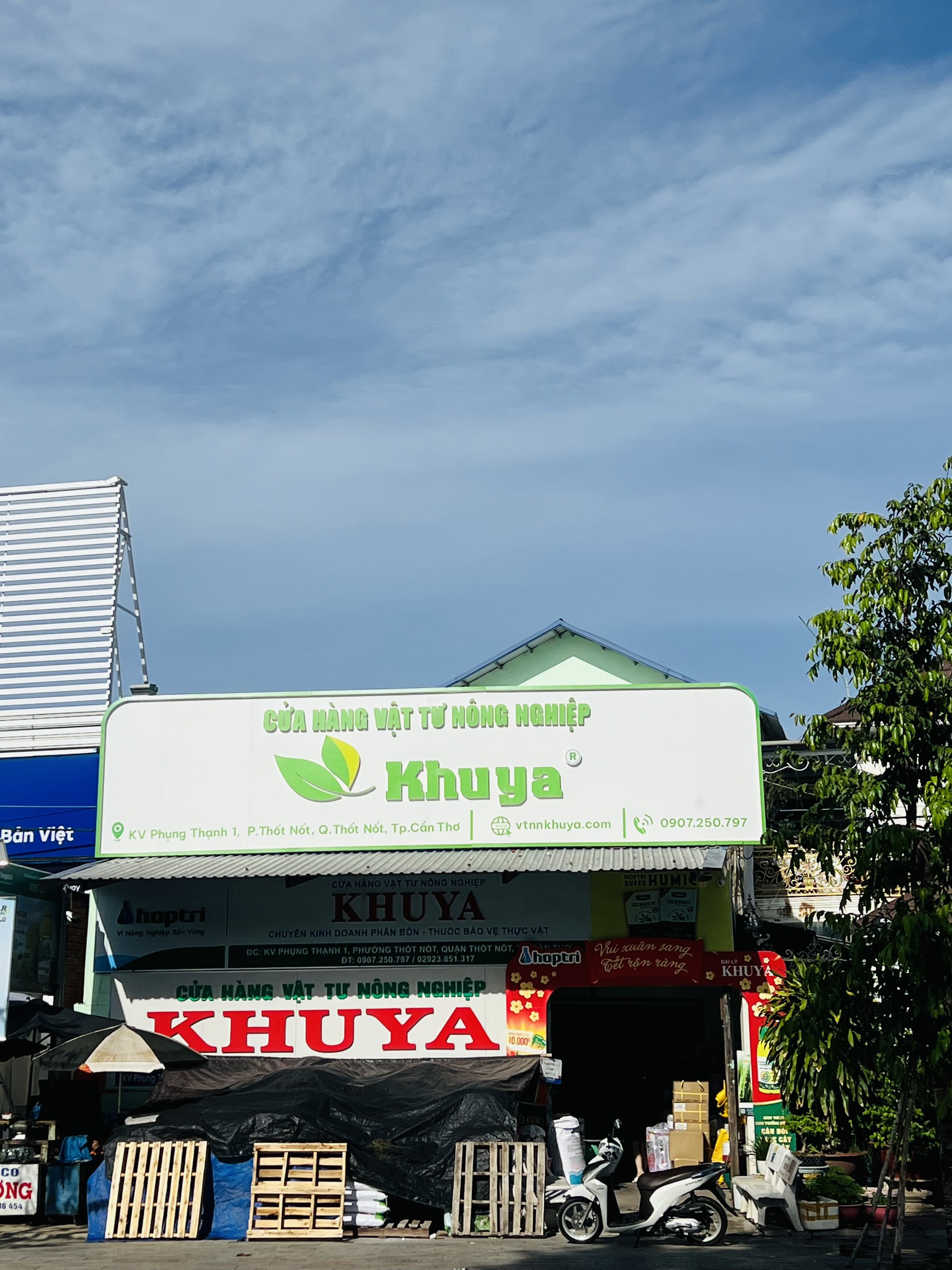 Phân bón Hợp Trí HK NPK 10-55-10+TE 250gr TẠO MẦM và RA HOA