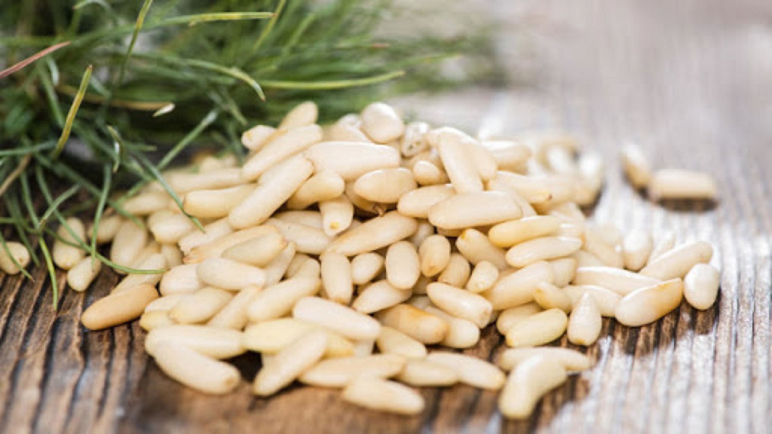 HẠT THÔNG TÁCH VỎ - RAW PINE NUTS – 1kg