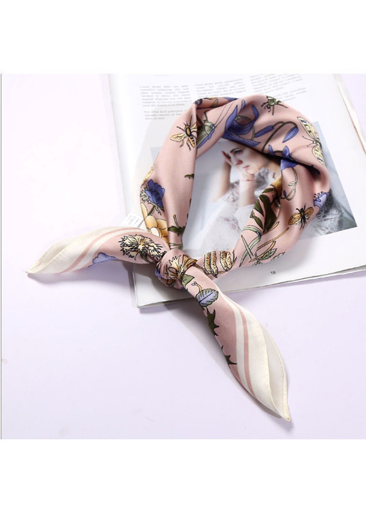 Khăn cổ lụa vuông mềm, khăn turban hoa lá lịch sự, nhã nhặn Kc04