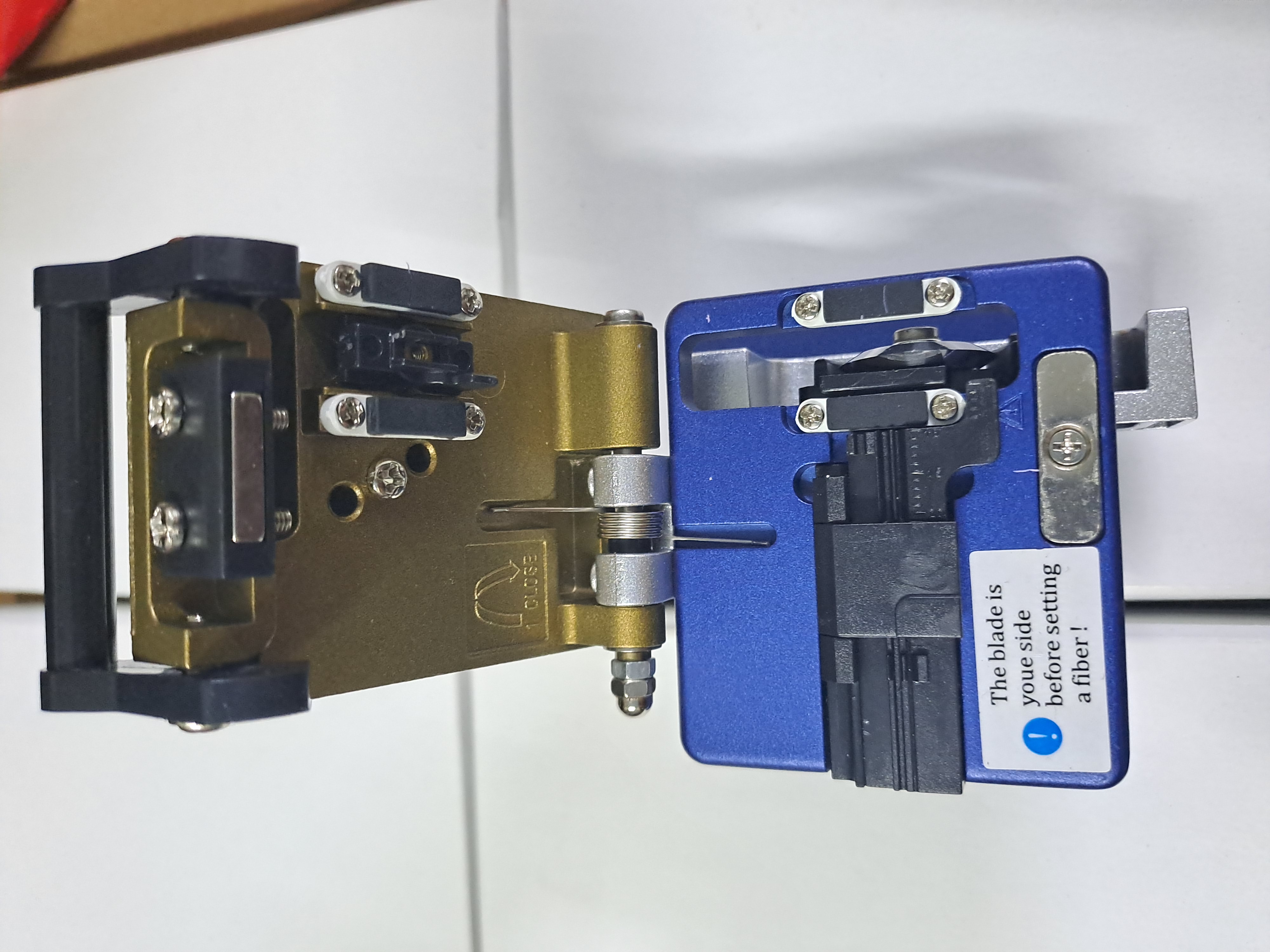 Dao cắt sợi quang FC-6S + Vỏ Hộp giá chưa vat