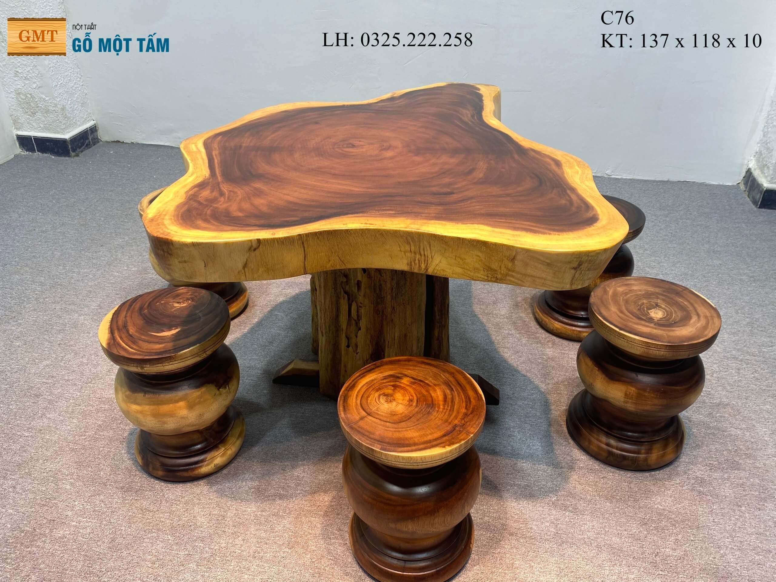 Bàn Cafe Gỗ Me Tây, Bàn Sân Vườn Gỗ Me Tây, Bàn Gỗ Me Tây Nguyên Tấm Dài 1,37m Rộng 1,18m Dày 10cm
