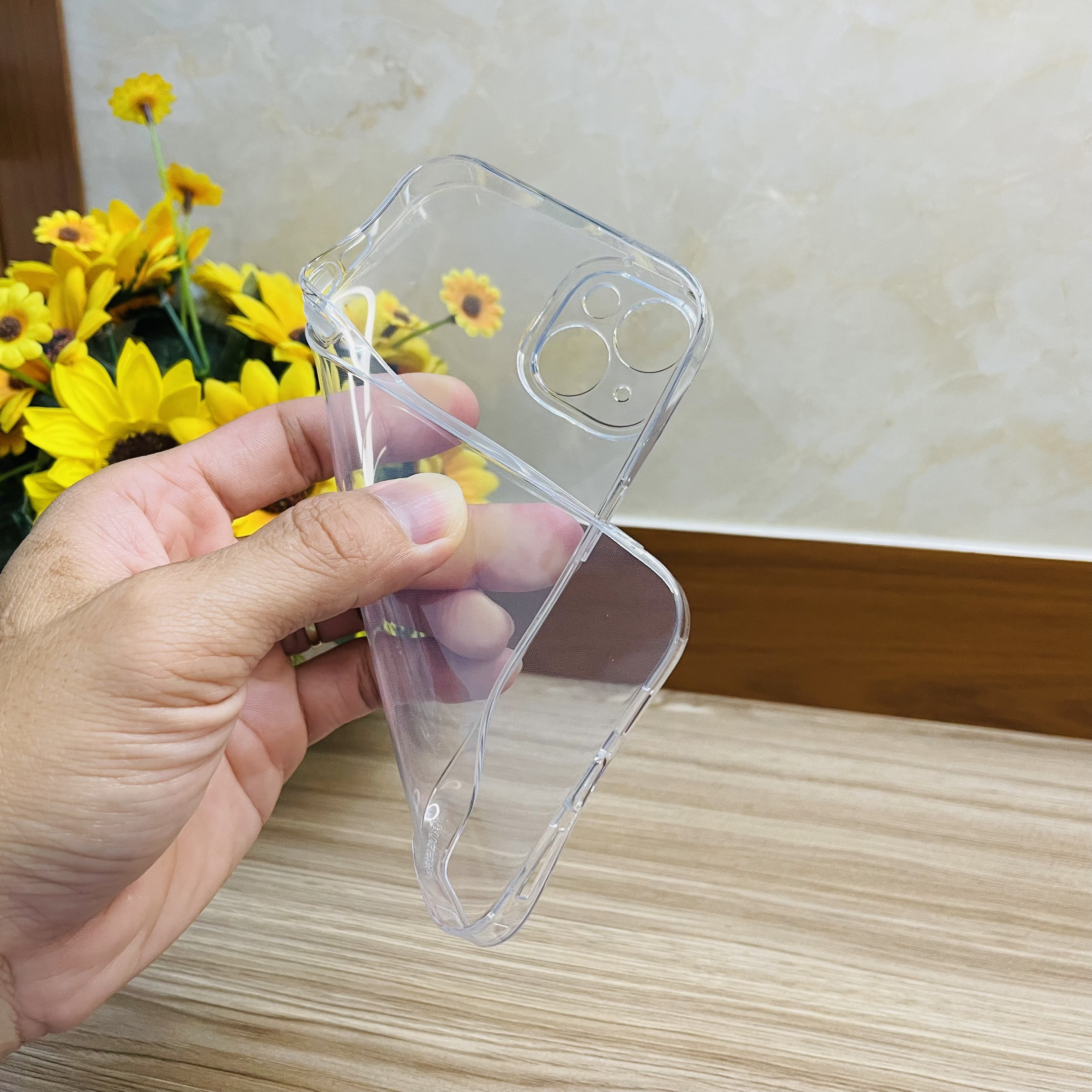 Ốp lưng iPhone 14 Plus Baseus dẻo trong - Hàng chính hãng