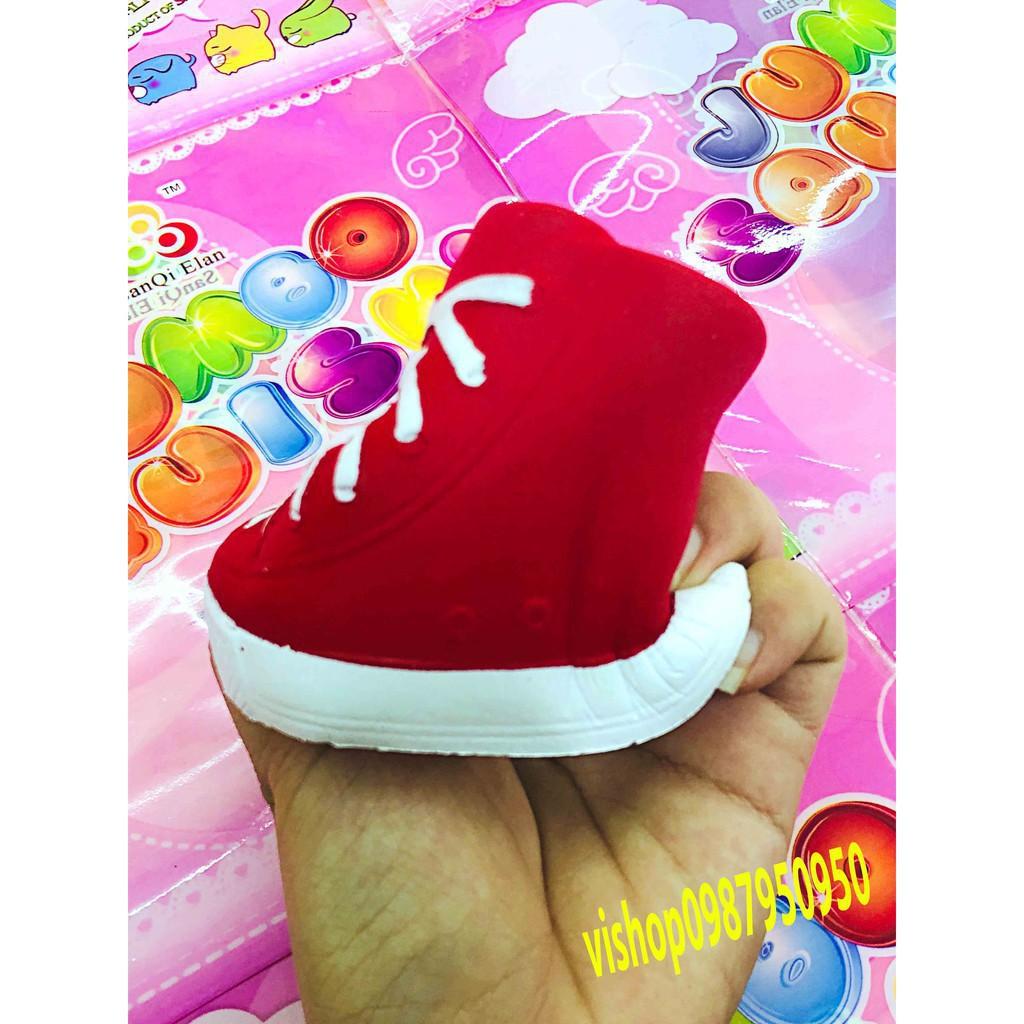 SQUISHY GIÀY ĐỎ - ĐỒ CHƠI BÓP SQUISHY