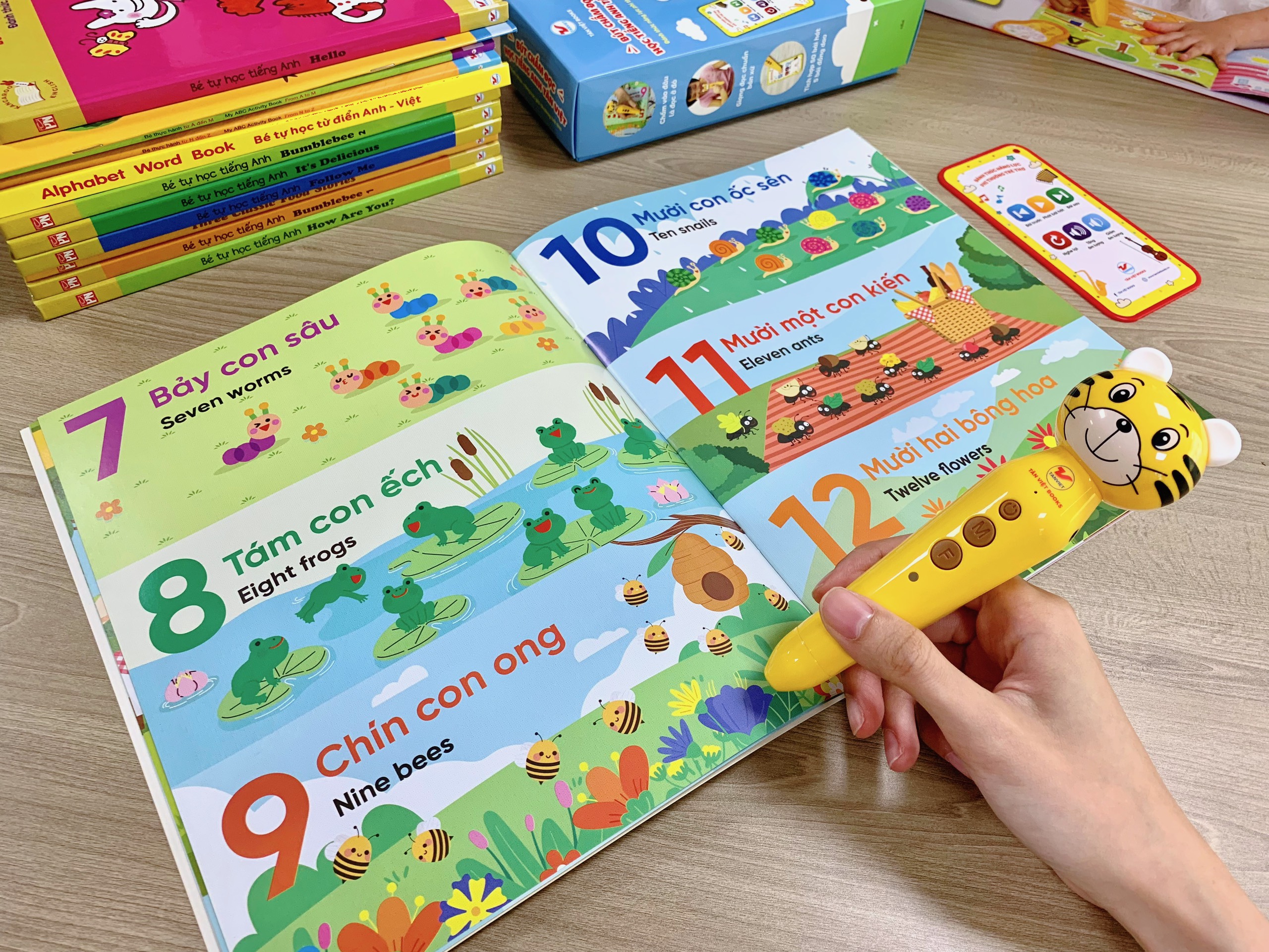 Bút Chấm Đọc: Học Tiếng Anh - Đánh Thức Năng Lực Phi Thường Từ Trẻ Thơ