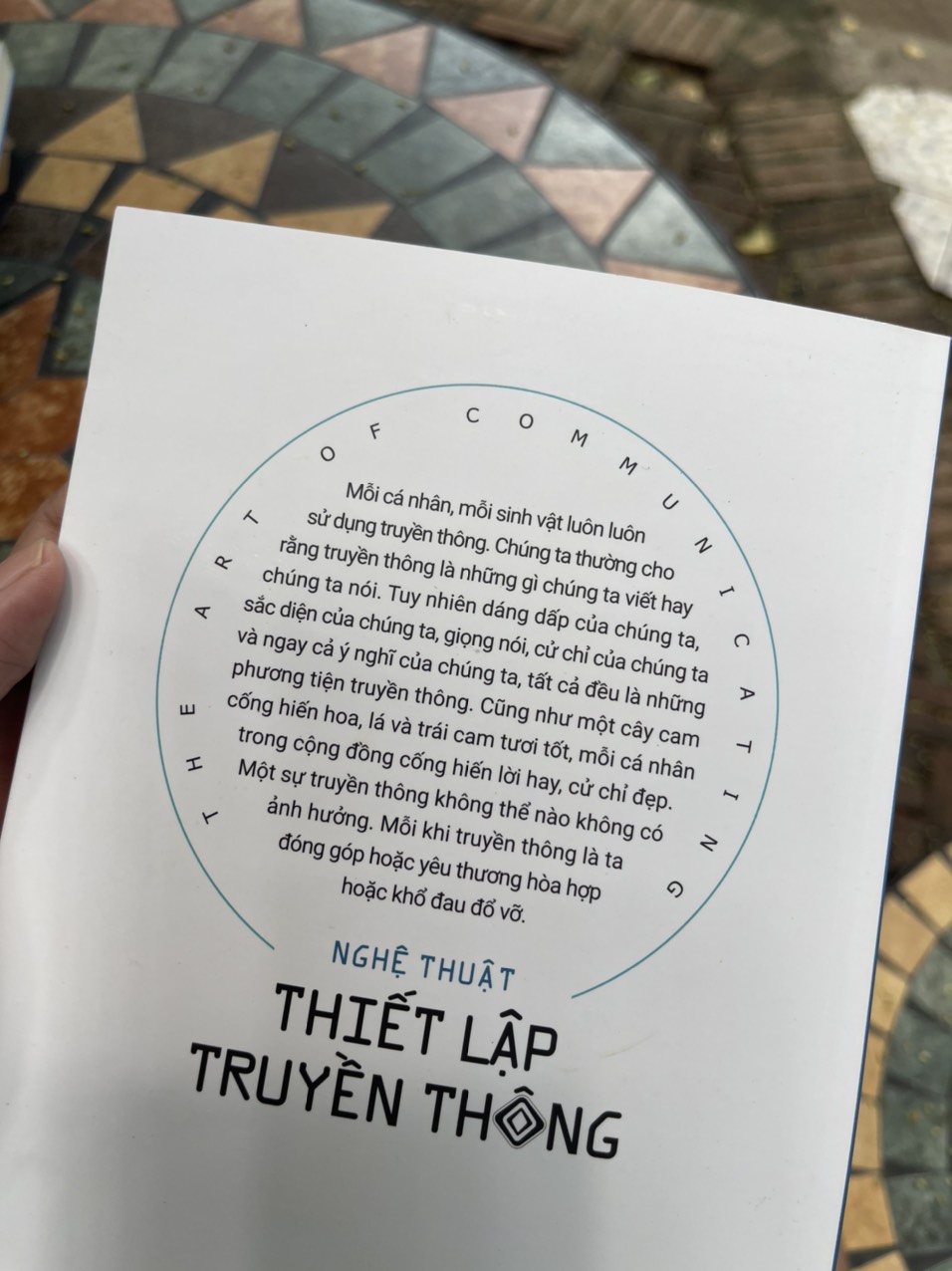 (Tái bản 2022) NGHỆ THUẬT THIẾT LẬP TRUYỀN THÔNG - Thích Nhất Hạnh - Phương Nam Book – bìa mềm