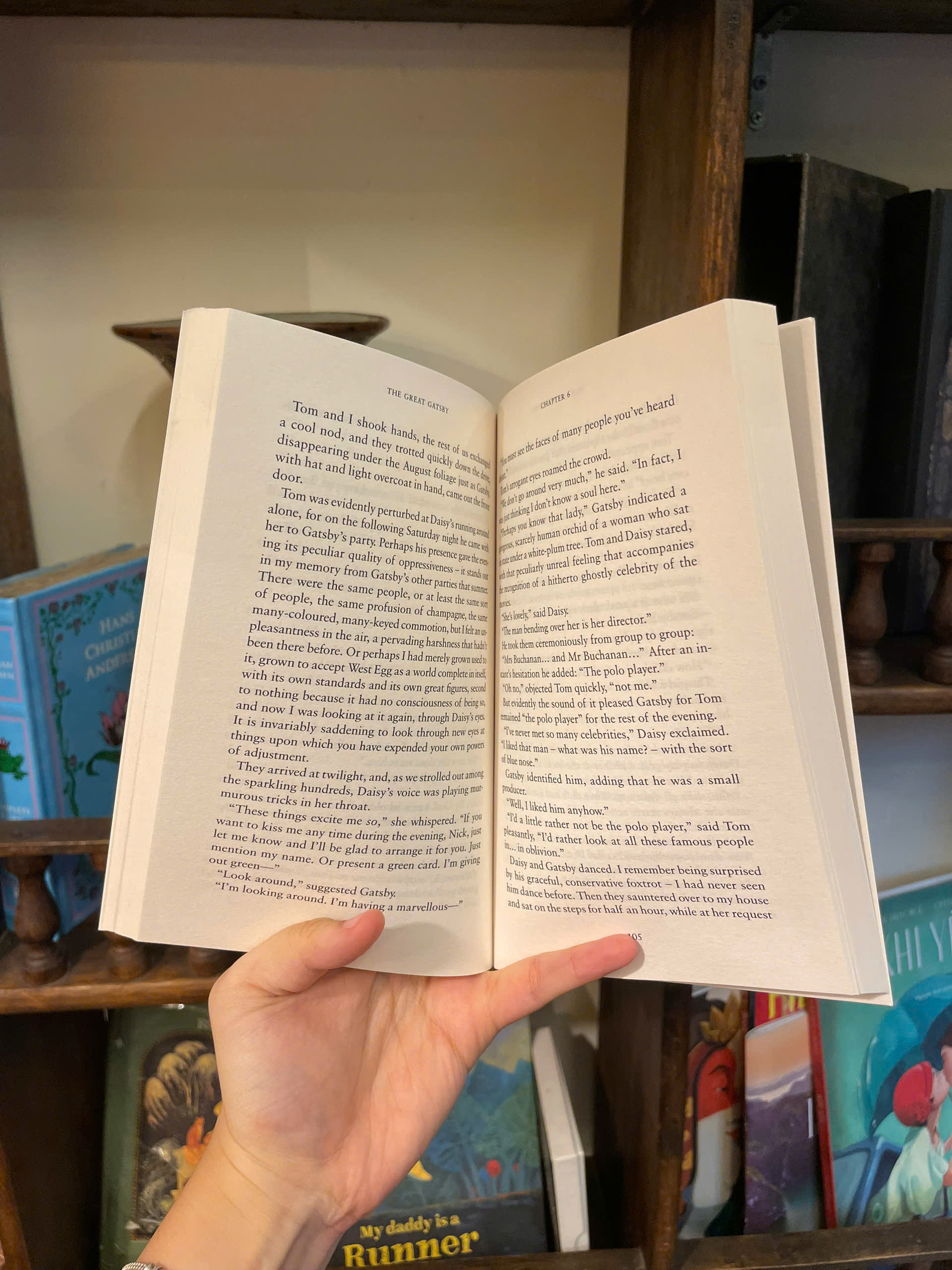Sách - The Great Gatsby by F. Scott Fitzgerald | Classics Fiction in English / Ngoại văn Kinh điển