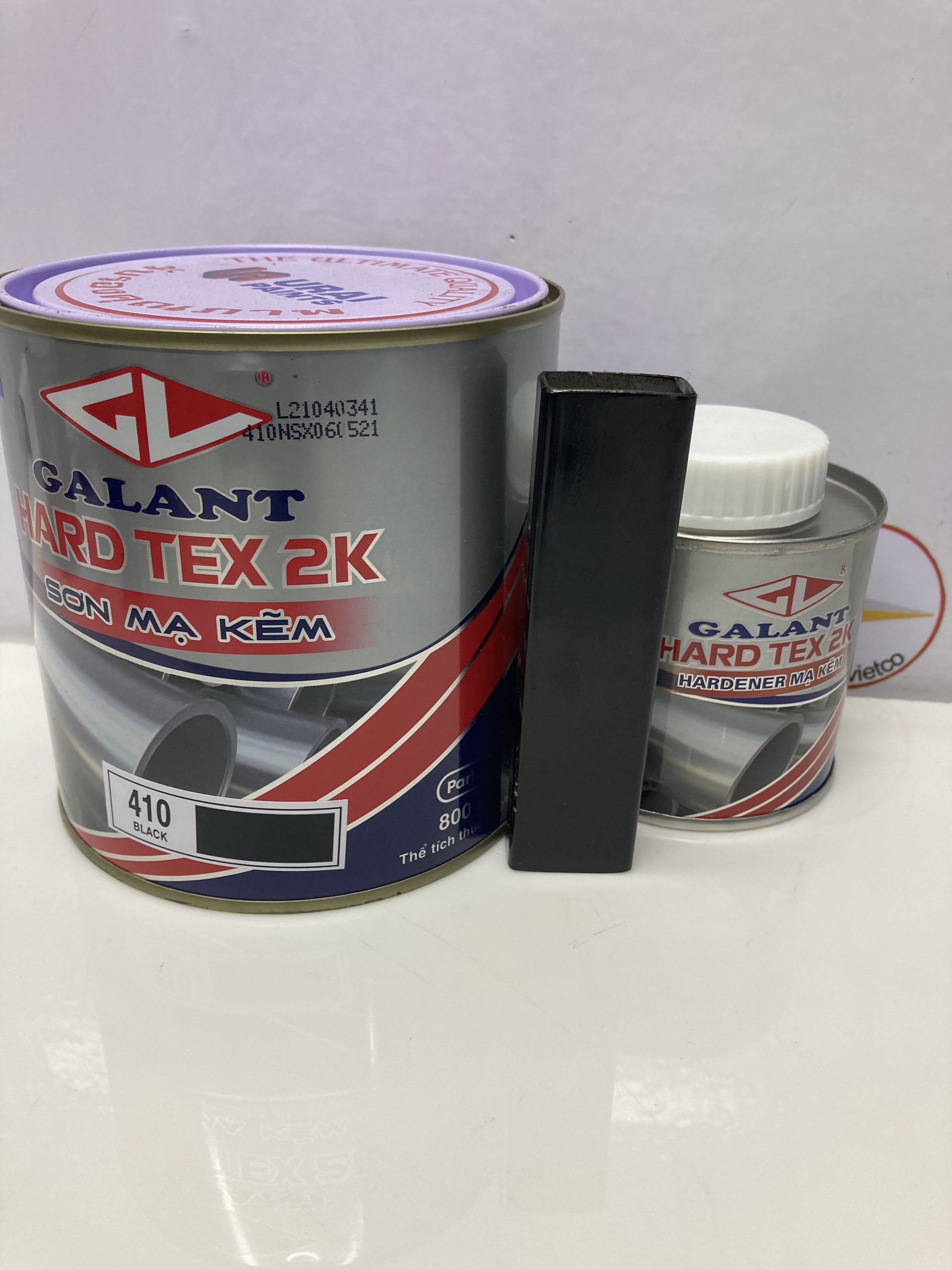 Sơn sắt kẽm Galant Hard tex 2k màu đen 410 (3.75L/Bộ)