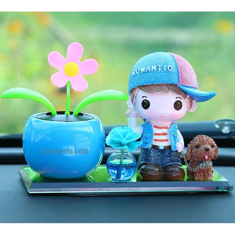 Bộ tượng búp bê, cún cưng, chậu cây lắc lư và nước hoa ô tô