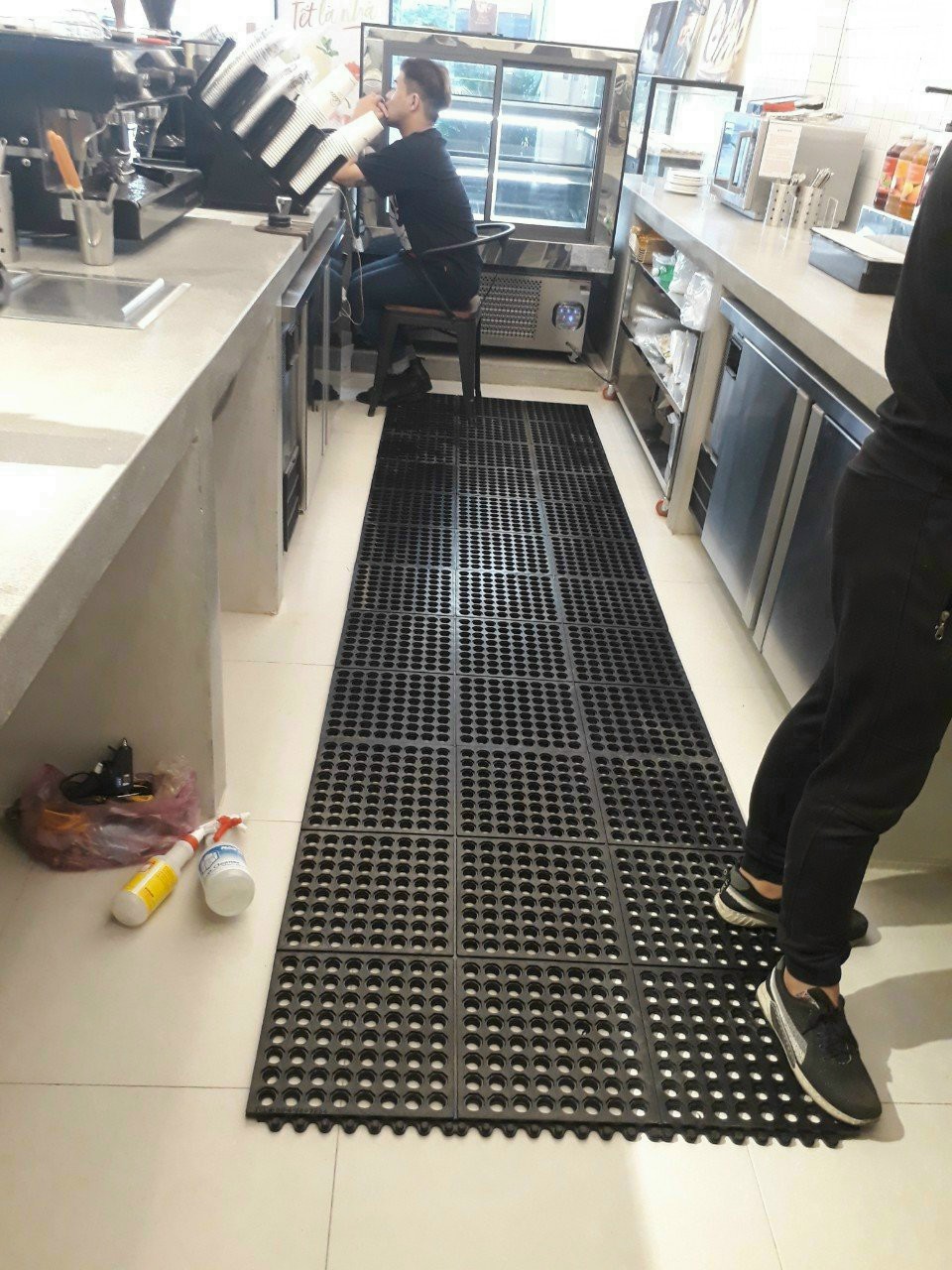 thảm nhà bếp chống trơn trượt chất liệu cao su HouseMat H710 lắp ghép dài 91cm x rộng 91cm x dày 1.2cm