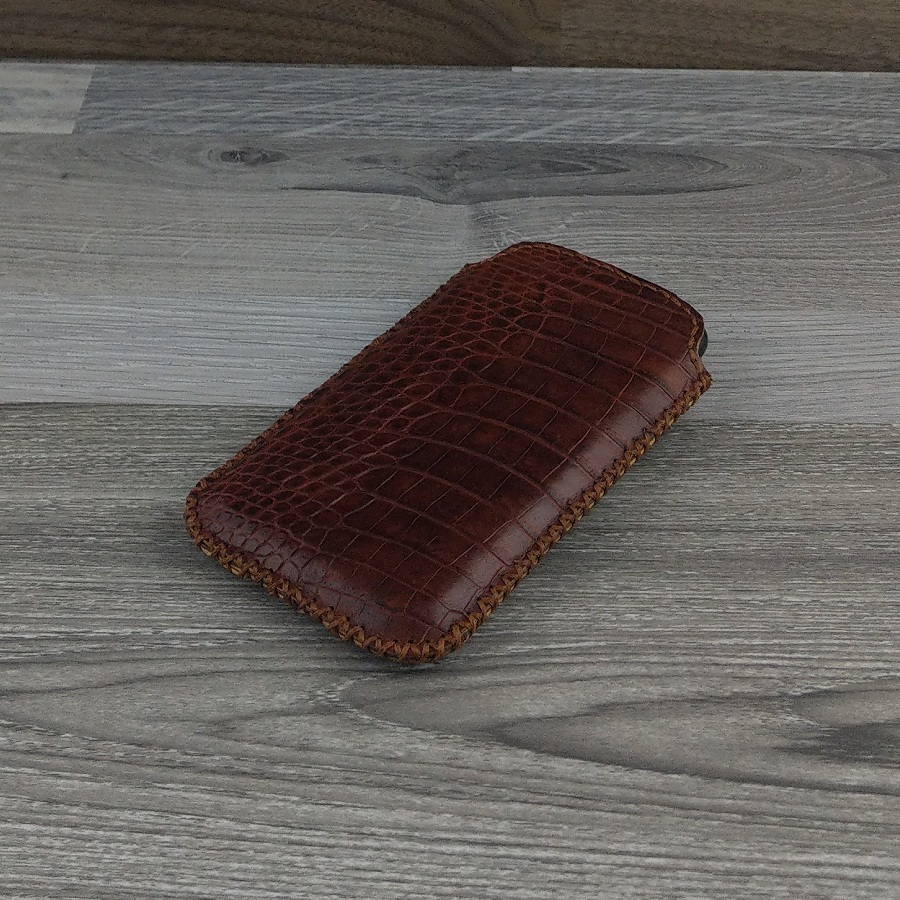Bao da rút dành cho iphone x/xs da cá sấu gai lưng màu nâu