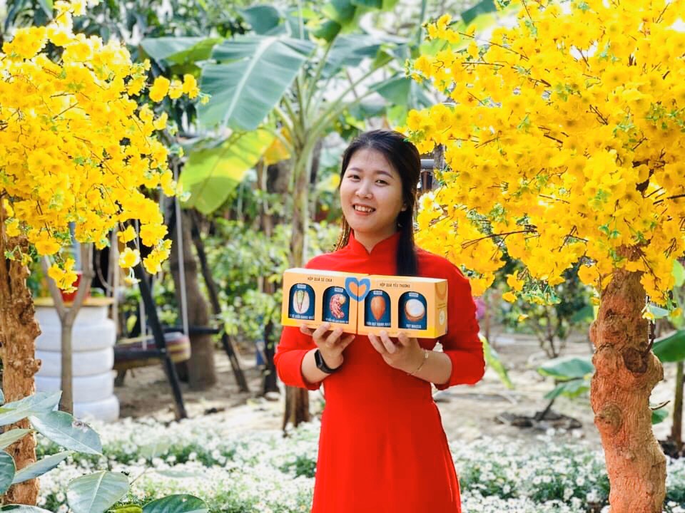 Hộp quà Yêu thương - Hạt dinh dưỡng Thái Bon