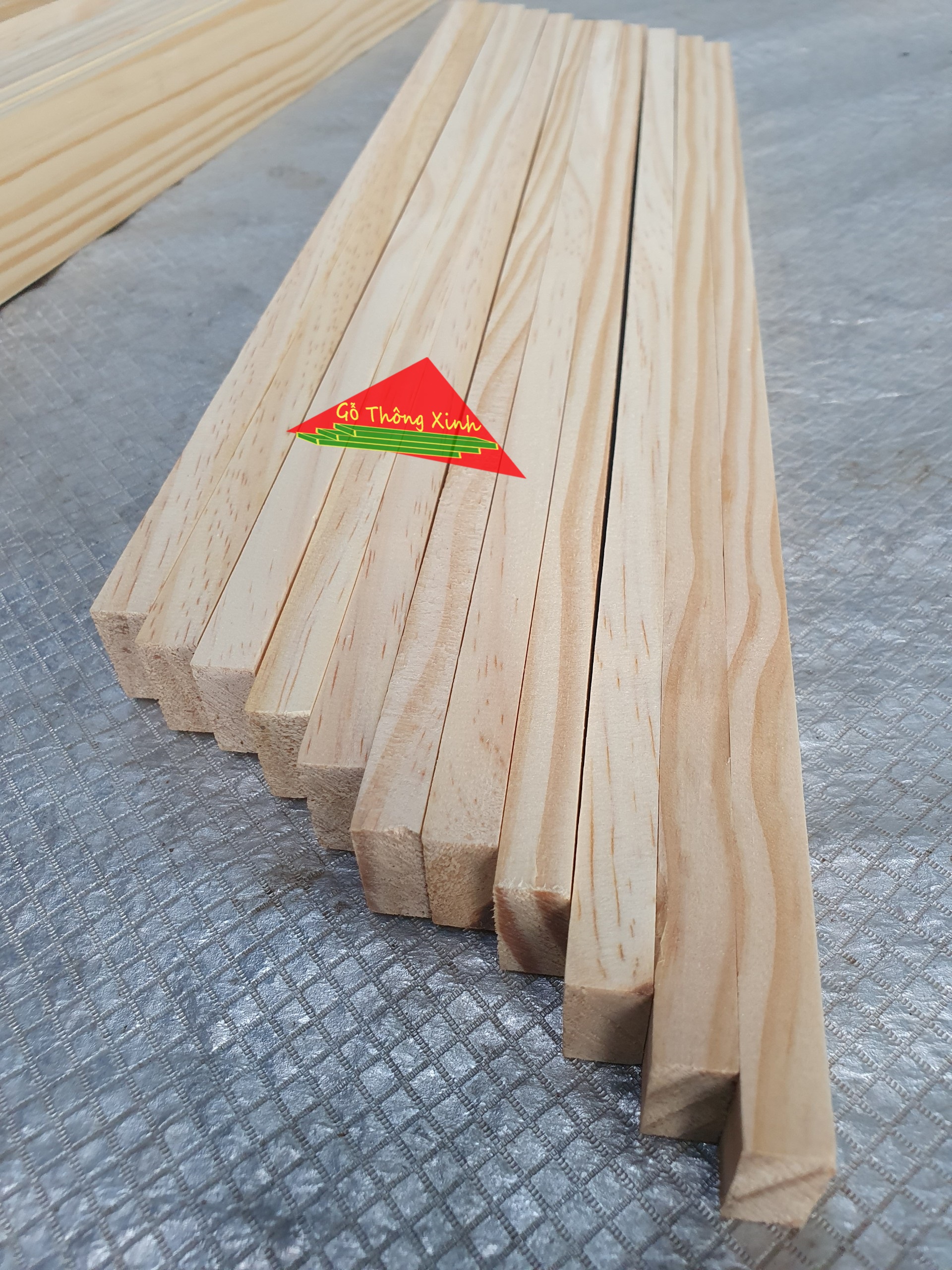 Thanh gỗ thông dày 1cm,rộng 2cm,dài 30cm dùng làm nẹp chỉ,làm viền,làm thùng gỗ decord, đóng chuồng thú cưng, DIY