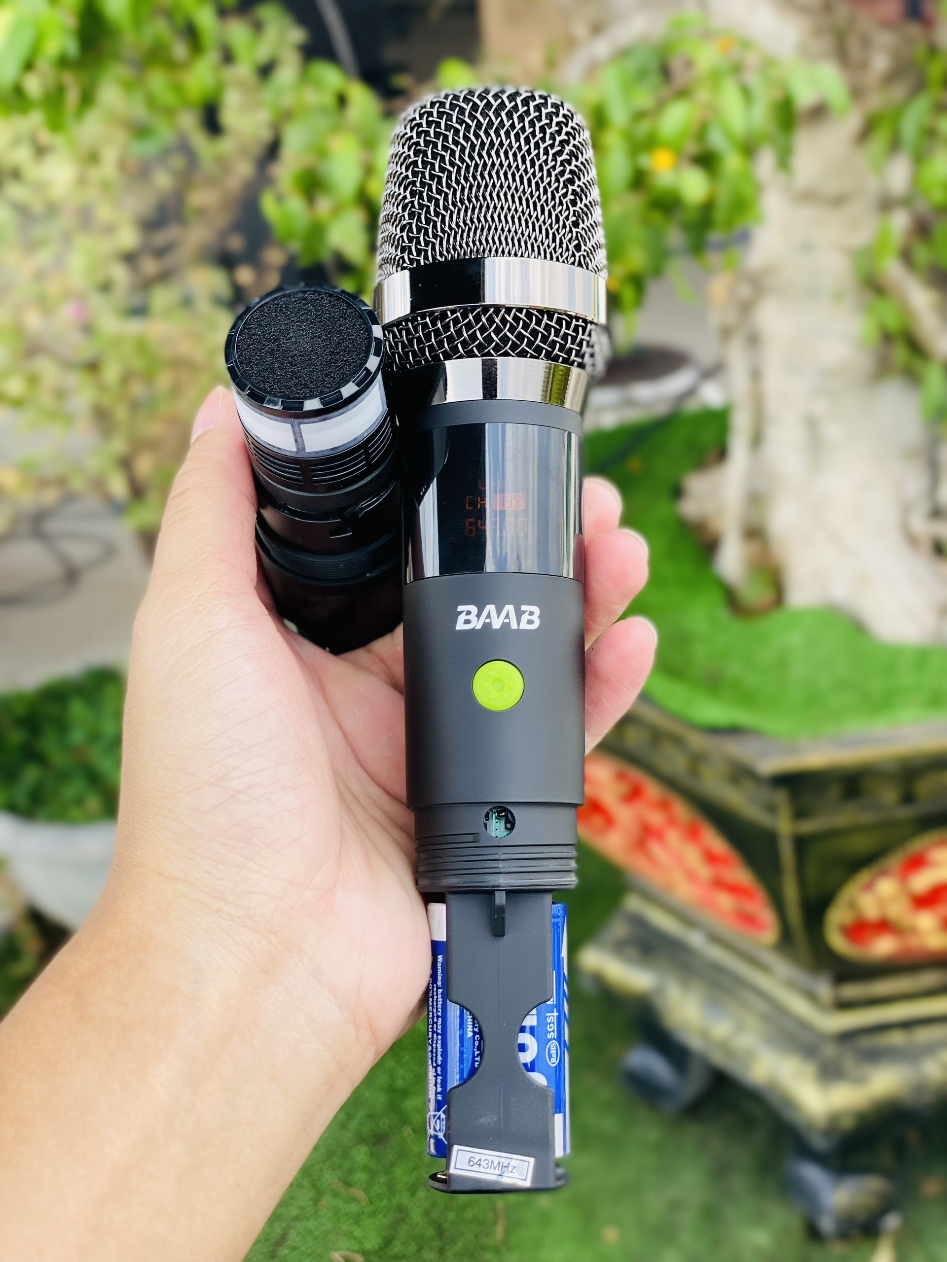 [ Hàng Nhập Khẩu ] Loa Kéo Karaoke BB-8612 Công Suất Đến 500W, Bass Lớn 30cm, Âm Nghe Rất Sáng, 2 Micro Vang Sâu Hát Karaoke Nhẹ, Bảo Hành 12 Tháng