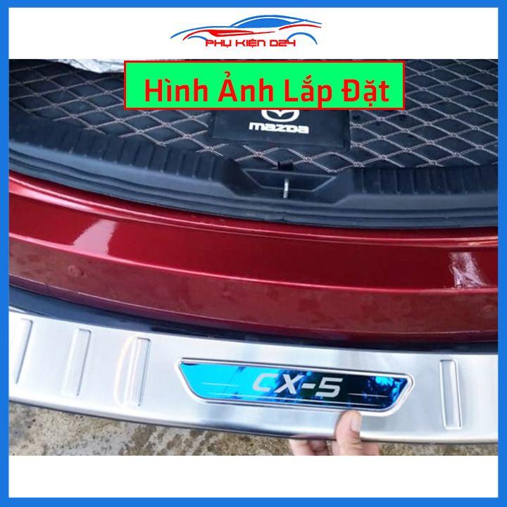 Ốp chống trầy cốp CX5, CX-5 2018-2019-2020-2021-2022 inox sáng bóng bảo vệ xe chống va đập