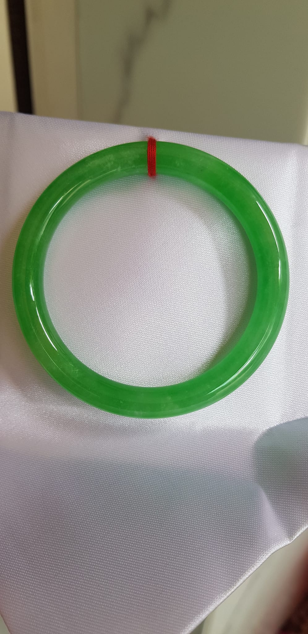 Vòng tay đá cẩm thạch tự nhiên Ngọc Đậu Lý A 54mm x cọng 8mm Màu Xanh Lý Đậu nhẹ tươi bóng mượt đẹp Nữ 53kg - 60kg đeo mệnh Mộc mệnh Hỏa mệnh Thủy ạ