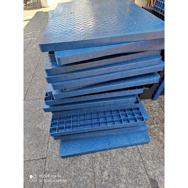 pallet không chân 600×100 mm ( mặt bít và mặt hở)