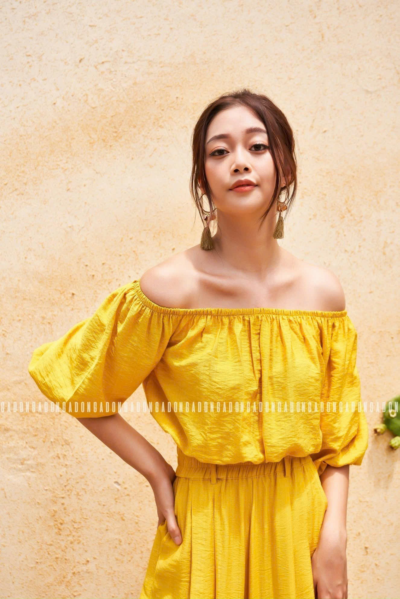 Set áo quần vàng trễ vai NGADO , set áo quần trễ vai , set áo quần kiểu Nữ