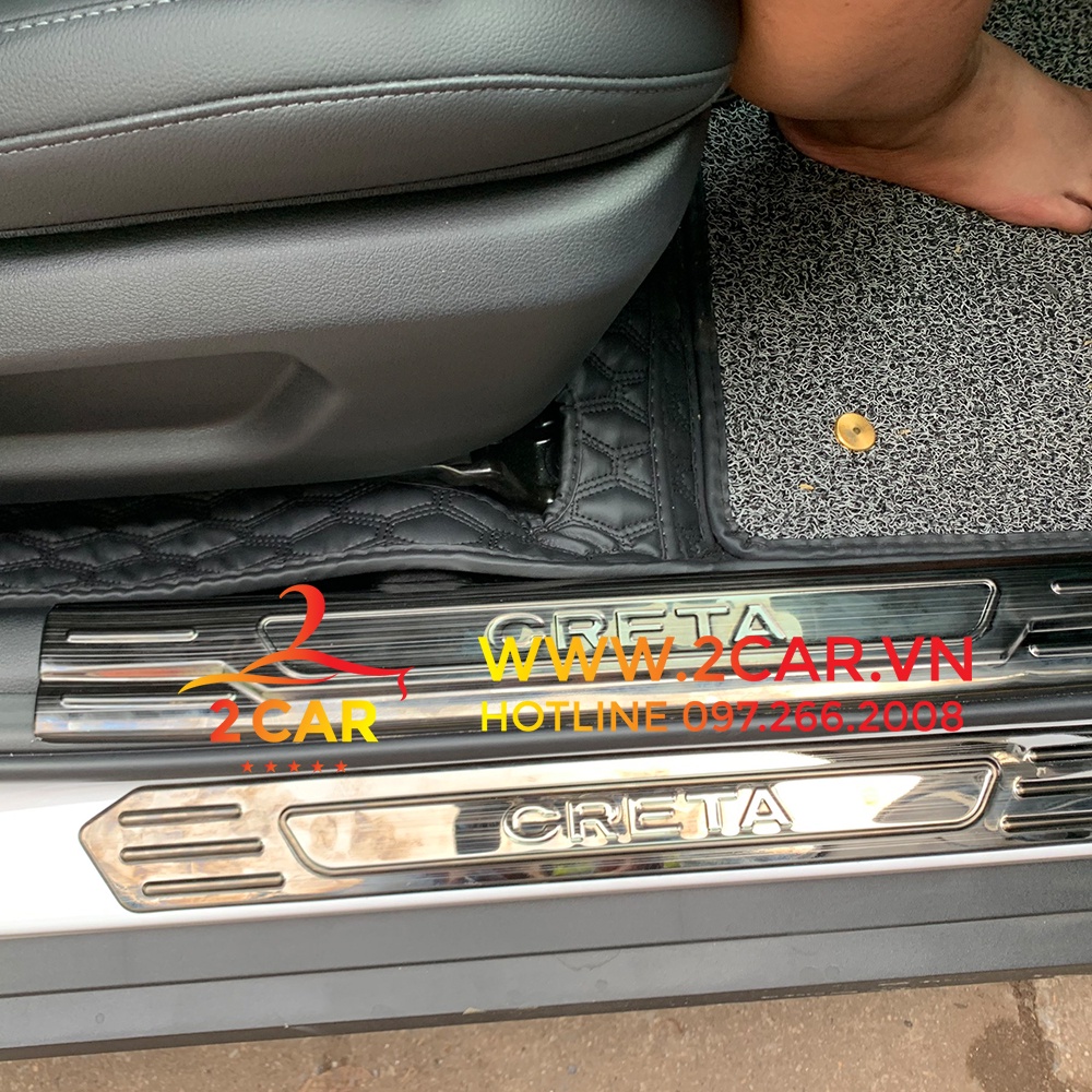 Ốp bậc cửa, nẹp bước chân trong, ngoài xe Hyundai Creta 2022- 2023 chất liệu Titan cao cấp