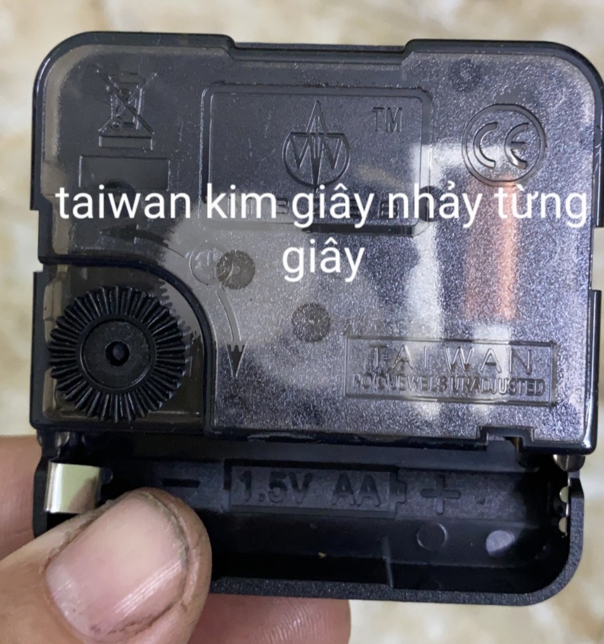 Bộ máy lắc, bao gồm 1 máy lắc, 1 máy đồng hồ taiwan,