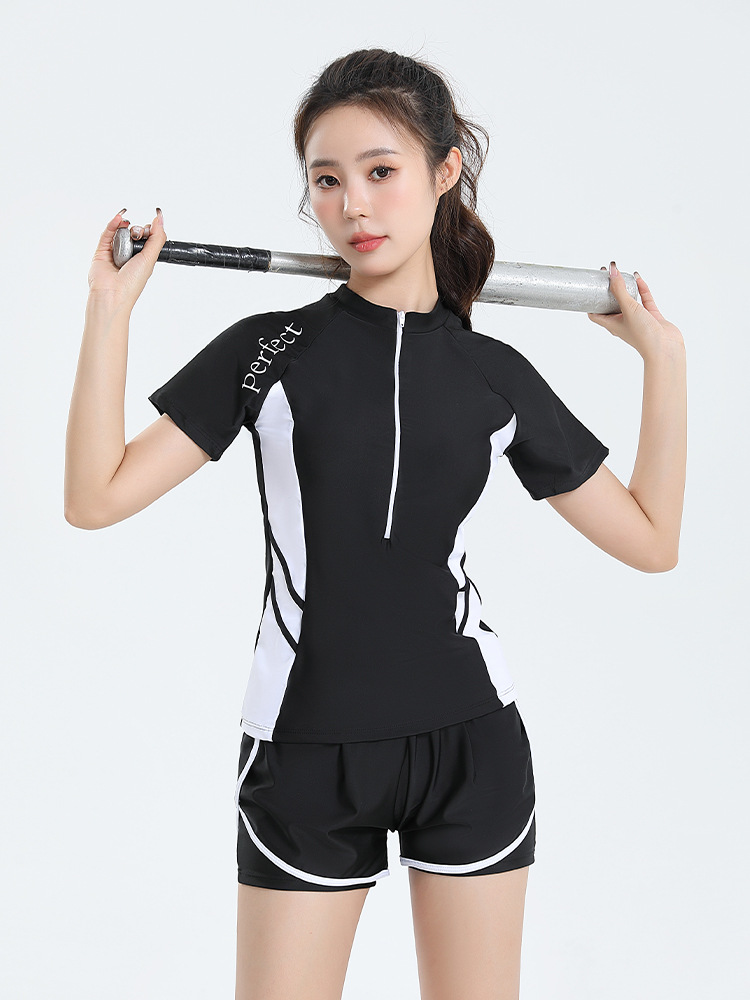 Đồ Bơi Nữ Rời Đùi Ngắn Tay Thanh Lịch