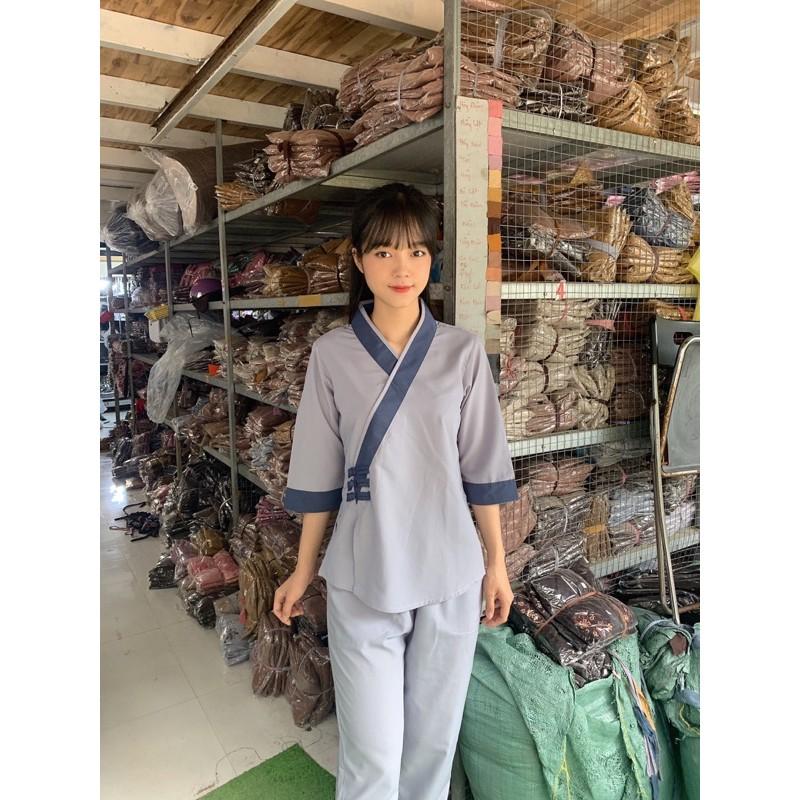 Đồ đi chùa đơn giản, thời trang nữ áo lam trơn phối đính nút