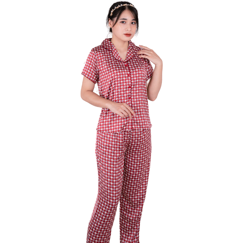 Bộ đồ Pyjama nữ, đồ mặc nhà lụa VILADY - B141 kiểu tay cộc quần dài họa tiết Ziczac chất liệu lụa Pháp - Màu đỏ