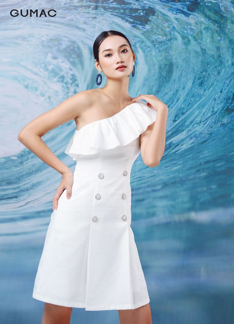 Đầm lệch vai xếp ly GUMAC DA12110