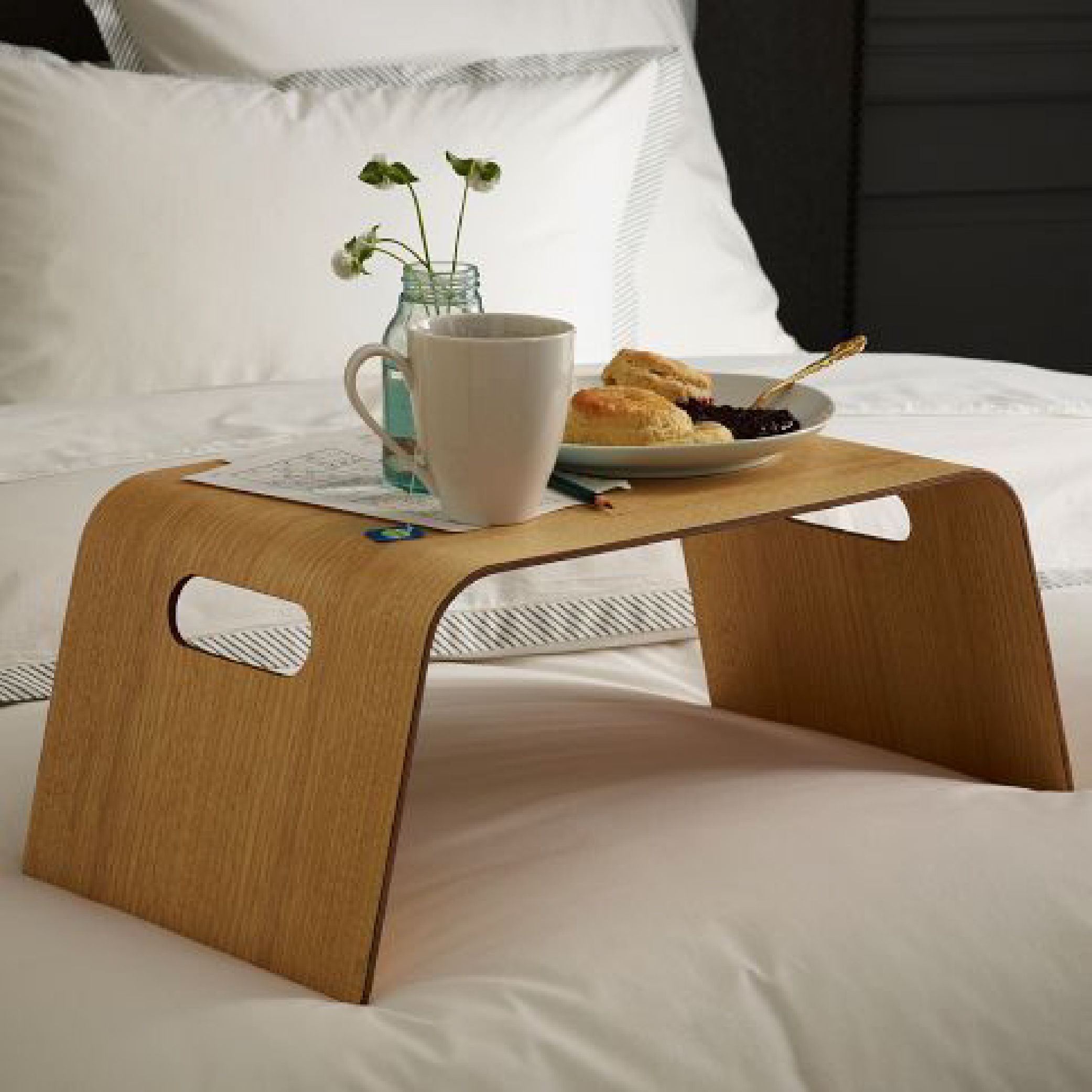 Bàn đa năng gỗ uốn cong ToMa Bed Tray - Veneer Màu Sồi