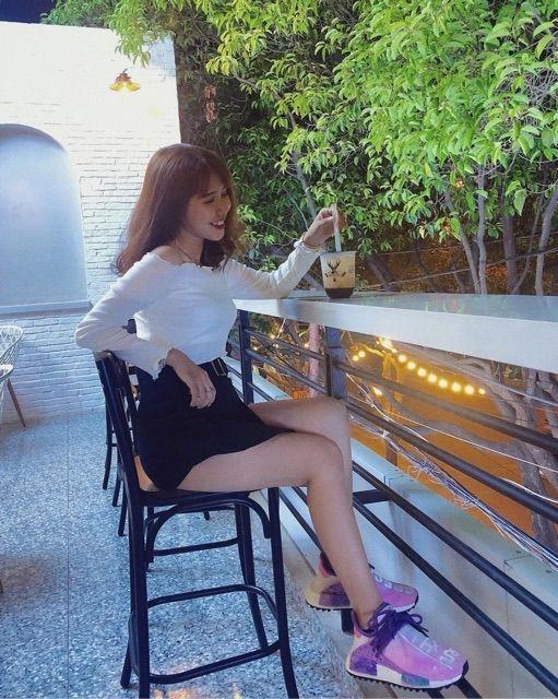Áo bẹt vai cuốn biên tay dài