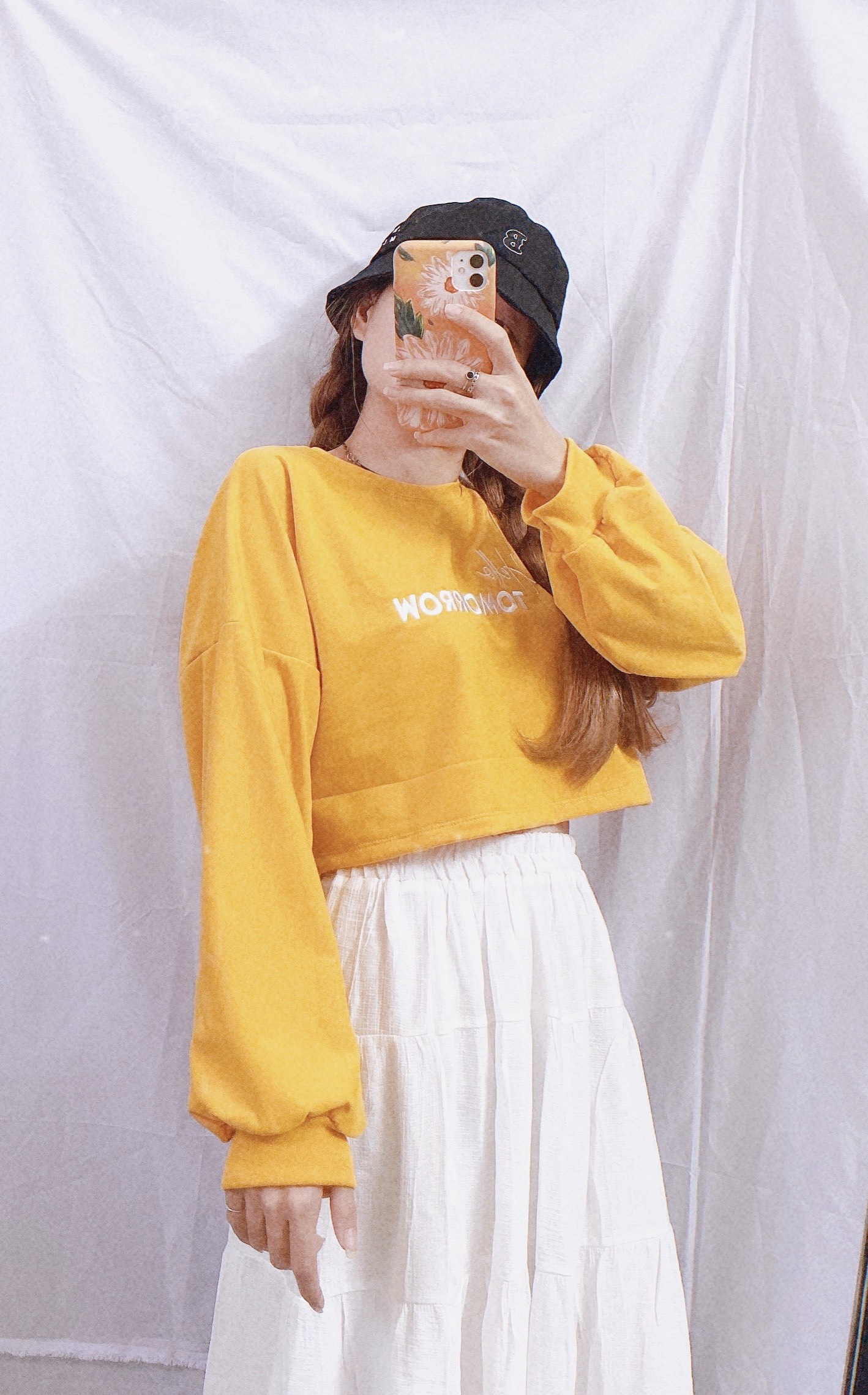 Áo Croptop Tay Dài Không Nón Vải Da Cá Dày Mịn - Chữ HELLO TOMORROW