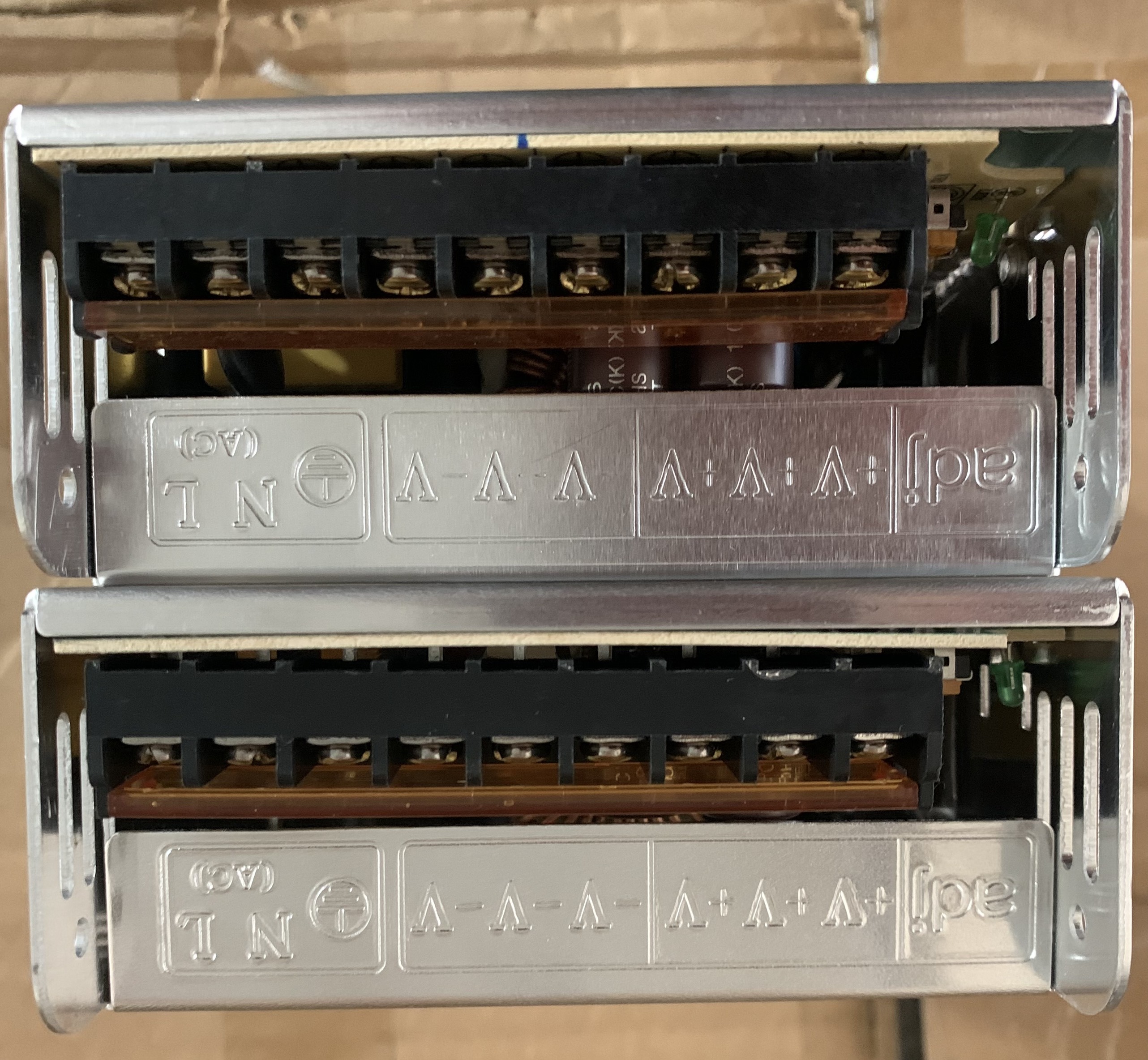 Nguồn tổ ong 12V 30A vỏ nhôm