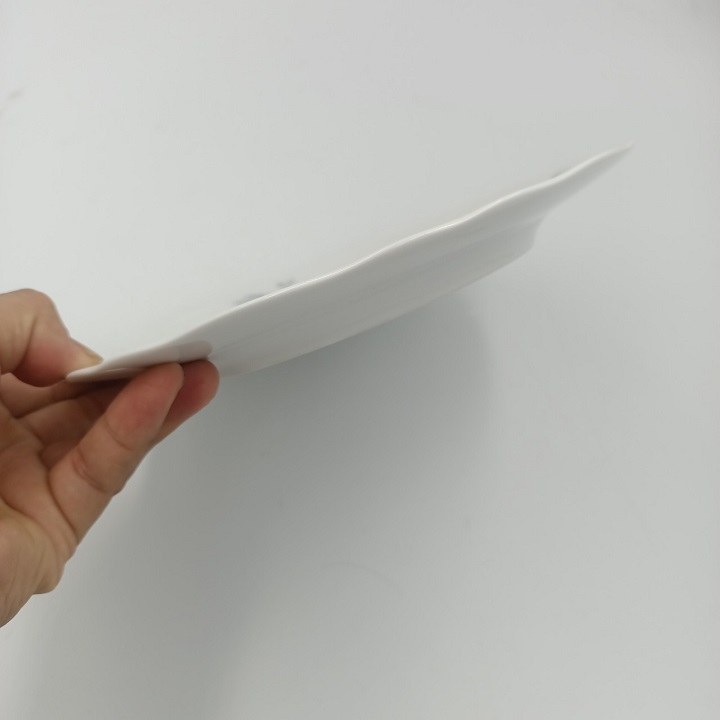 Đĩa Sứ Hoa Hồng Đen Kích Thước 20.5 CM Hàng Nhập Khẩu Cao Cấp